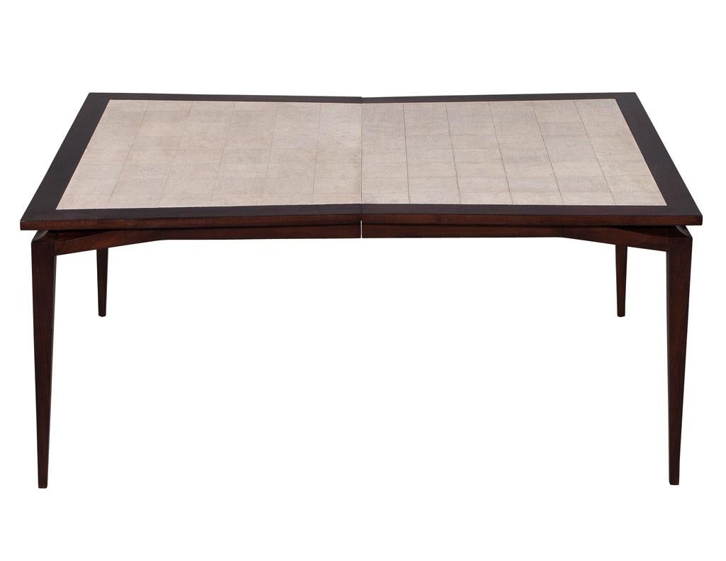 Mid-Century Modern Table de salle à manger en noyer de style mi-siècle moderne par Tomlinson Furniture en vente