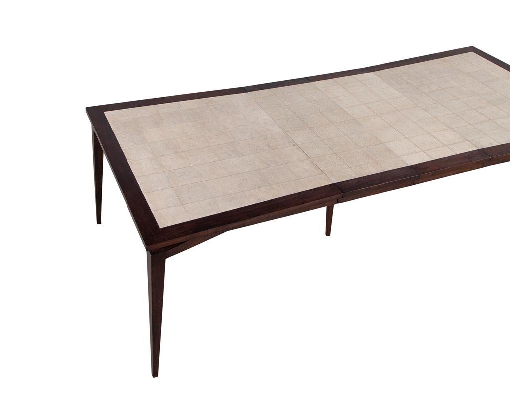 Table de salle à manger en noyer de style mi-siècle moderne par Tomlinson Furniture en vente 2