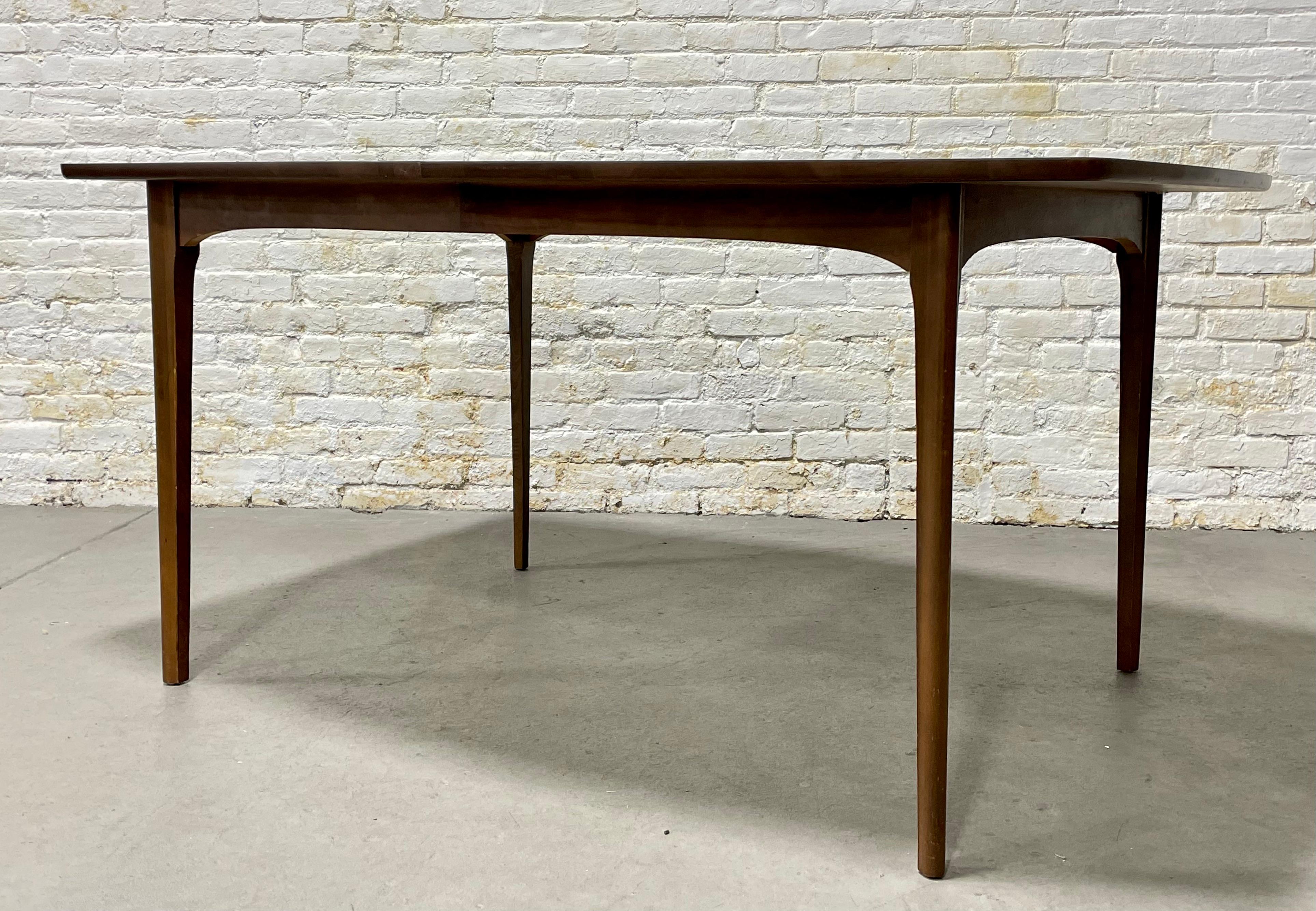 Laminate Mid-Century Modern Walnut Dining Table, circa 1960s For Sale
