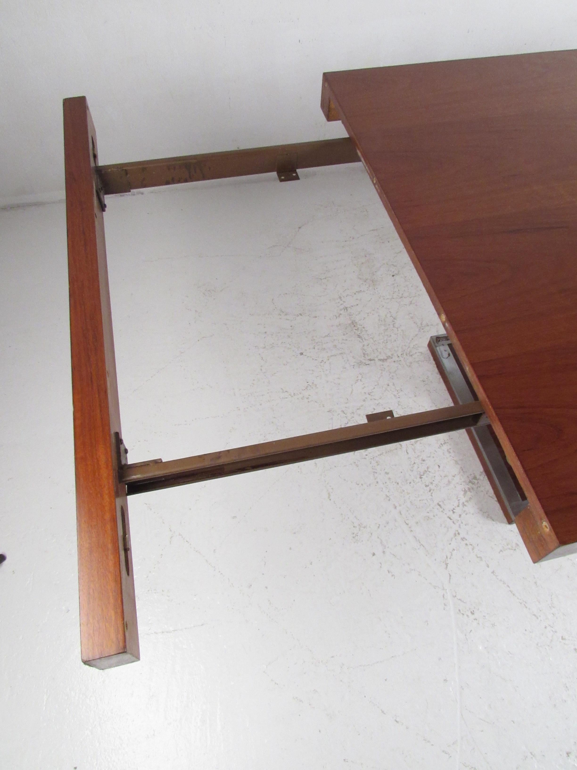 Mid-Century Modern Walnut Dining Table with a Pedestal Base 9