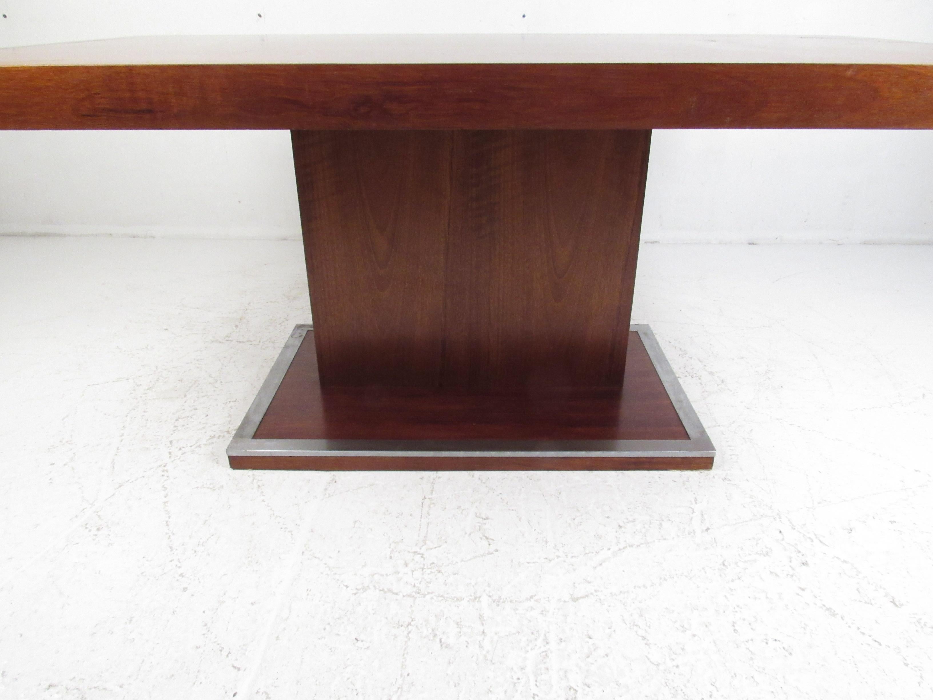 mid century pedestal table