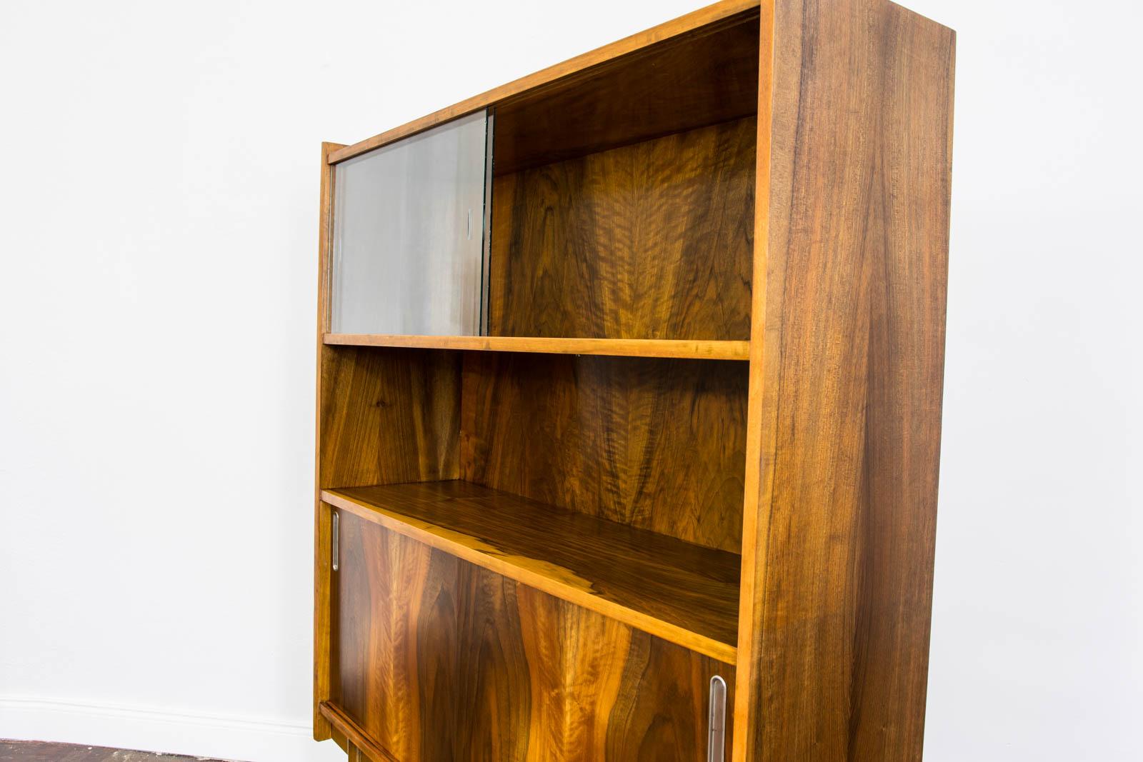Mid Century Modern Walnut Display Cabinet from Bytomskie Fabryki Mebli 1960's For Sale 1