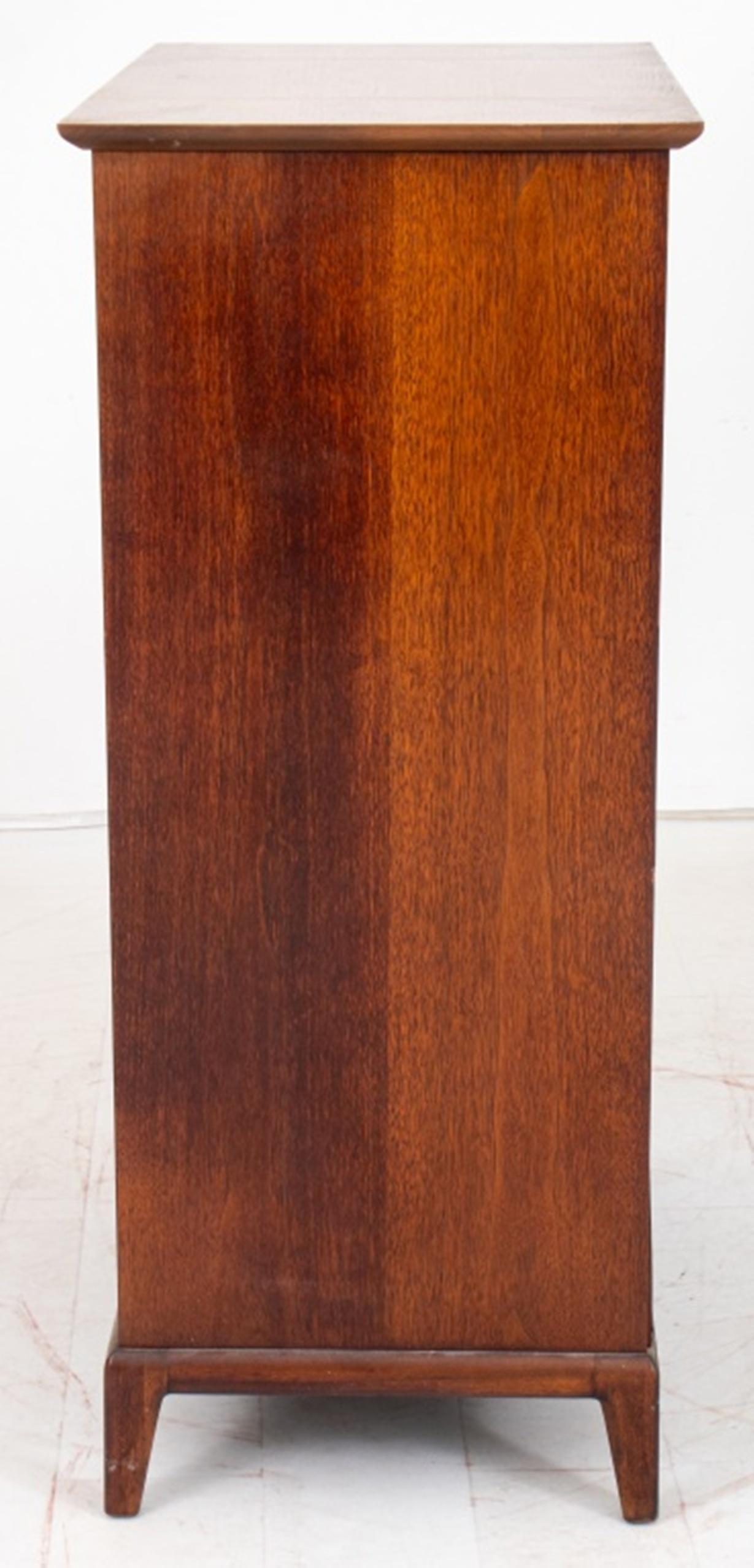 Mid-Century Modern Walnut Dresser, 1960s 1
