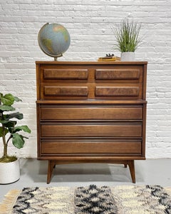 Mid Century Modern Walnut Dresser United Furniture Co.  Burled Drawers  1960s