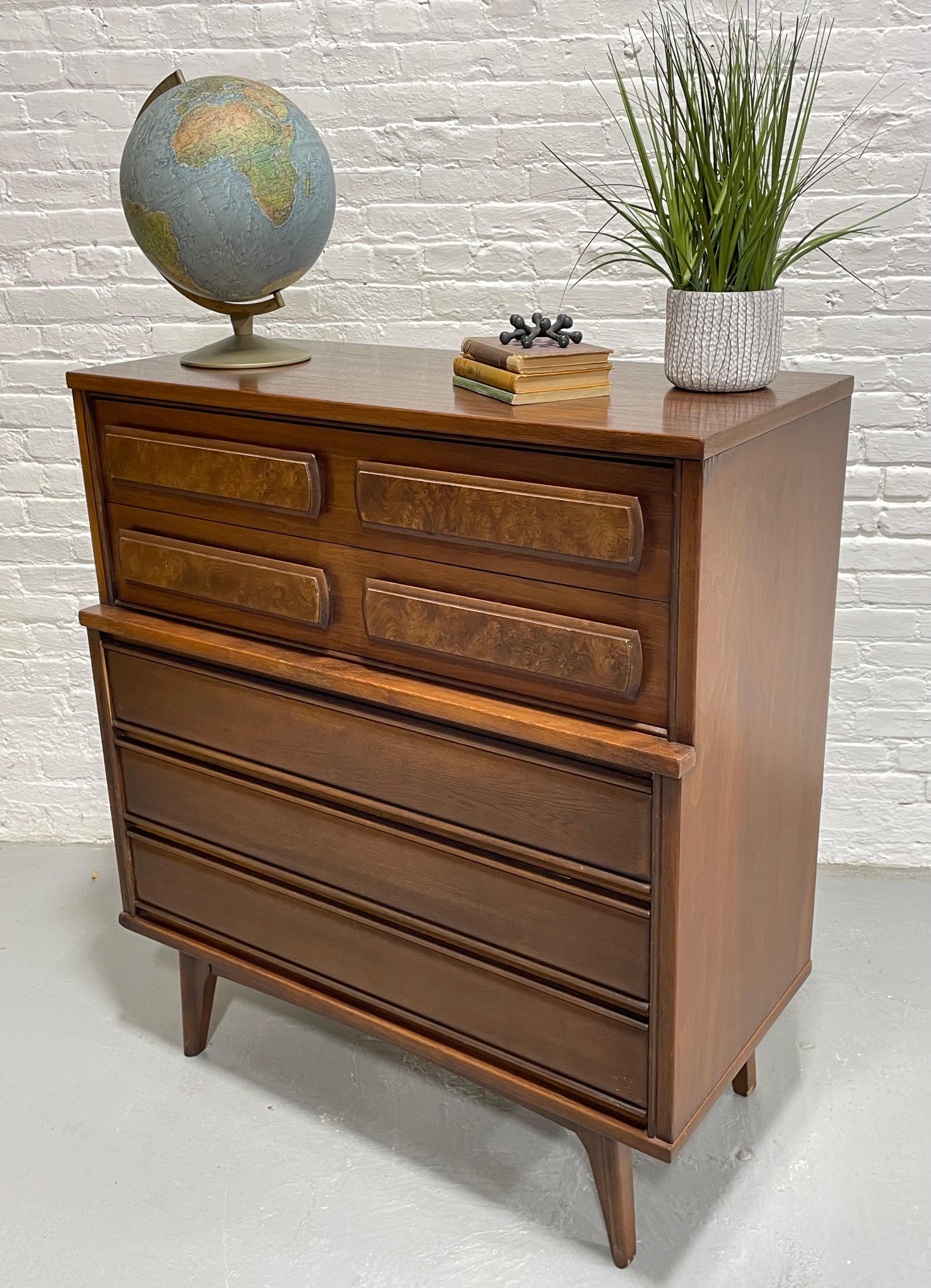 Mid Century MODERN Walnut DRESSER Burled Drawers by United Furniture, c. 1960s For Sale 2