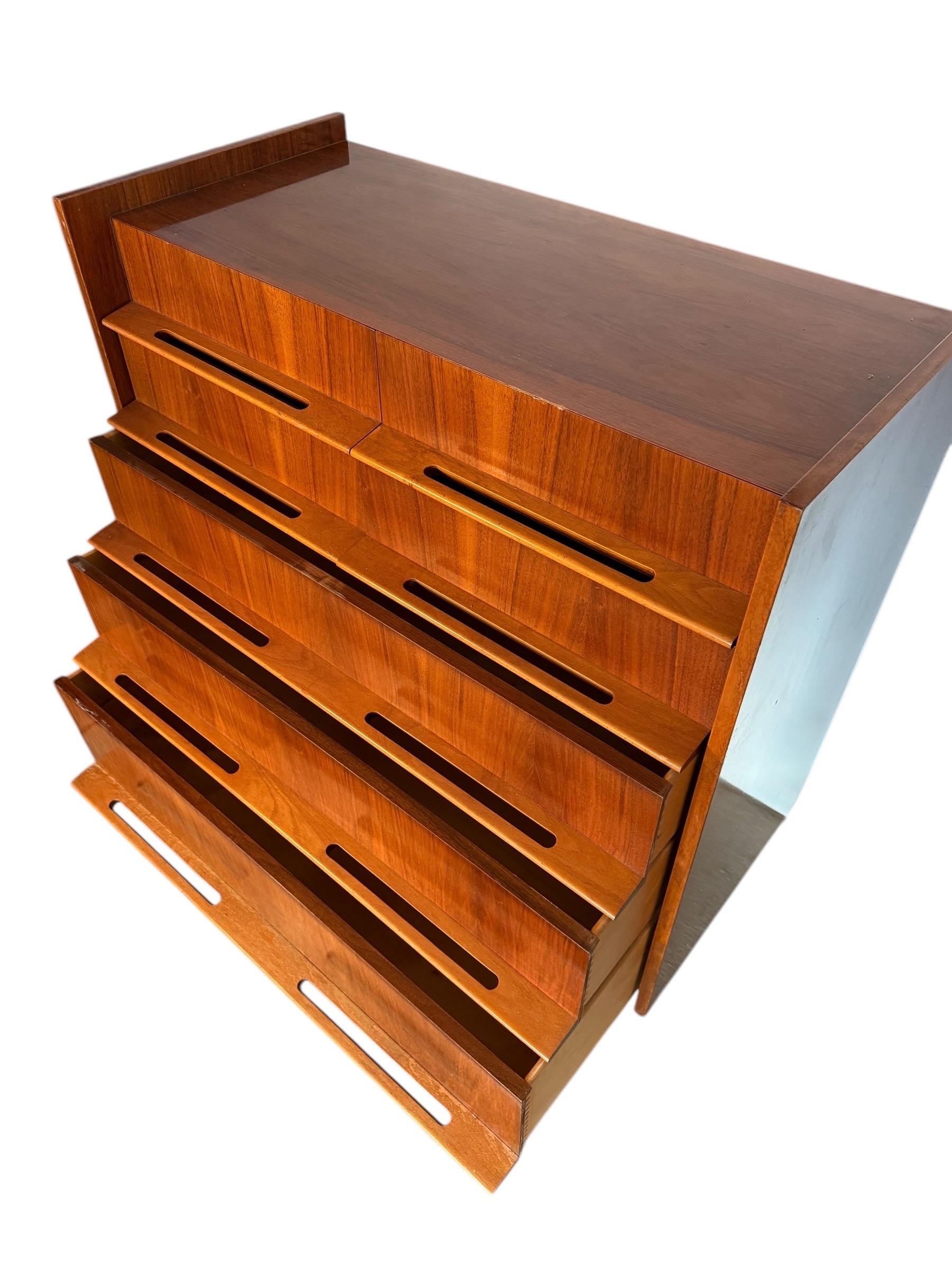 Mid Century Modern Walnut Dresser by Edmond J. Spence In Good Condition For Sale In Brooklyn, NY