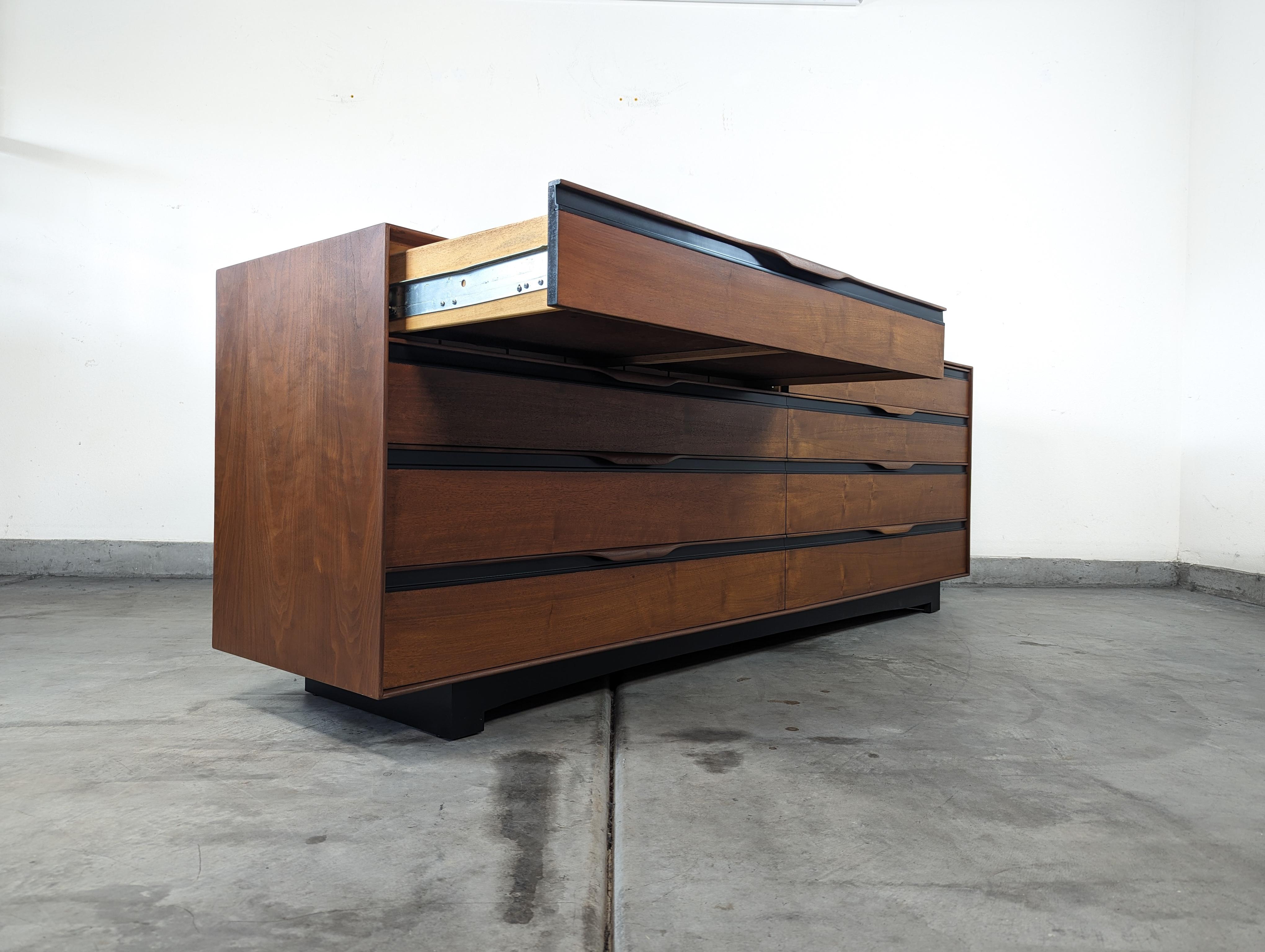 Mid-20th Century Mid Century Modern Walnut Dresser by John Kapel for Glenn Of California, c1960s