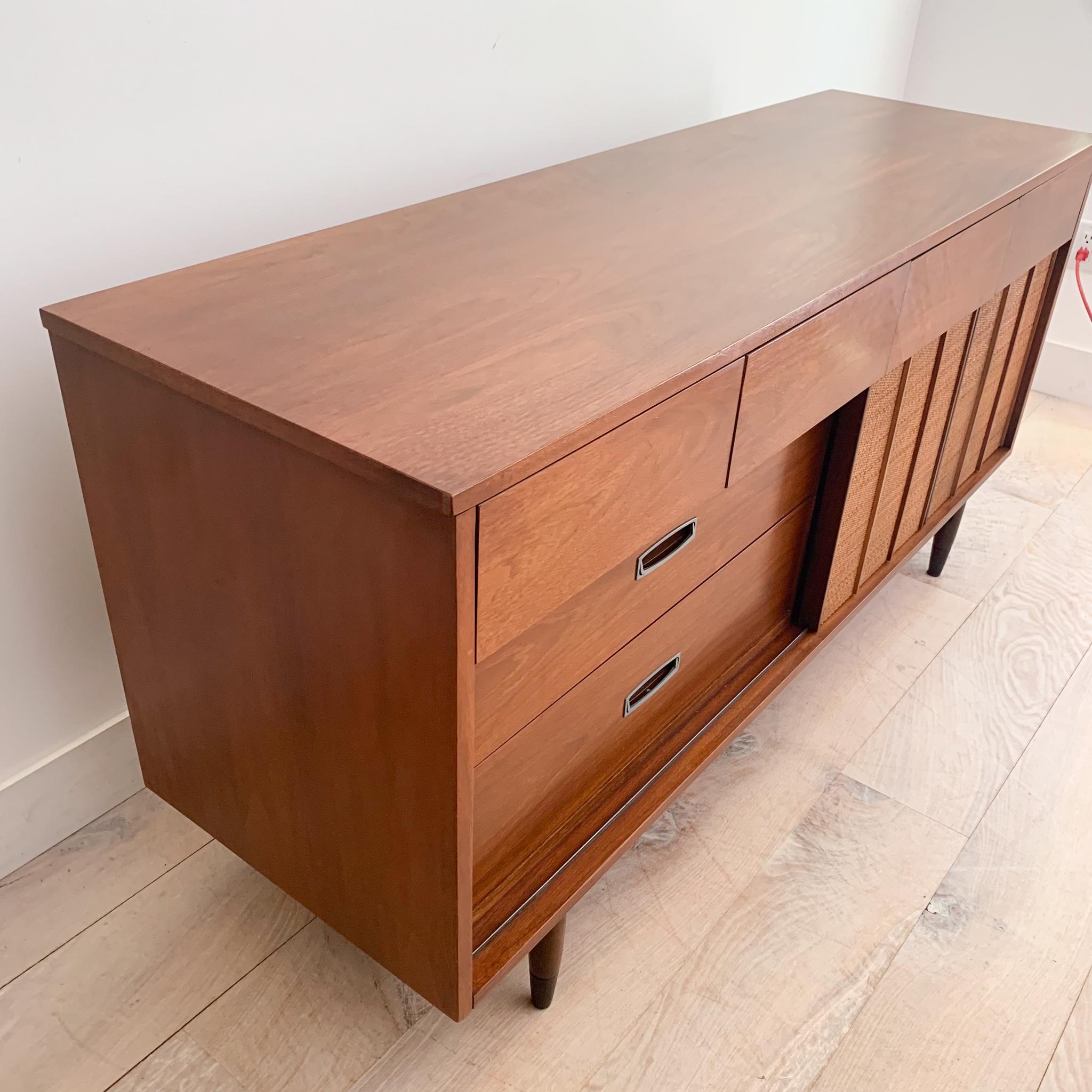 Mid-Century Modern Walnut Dresser by Mainline for Hooker Furniture 2