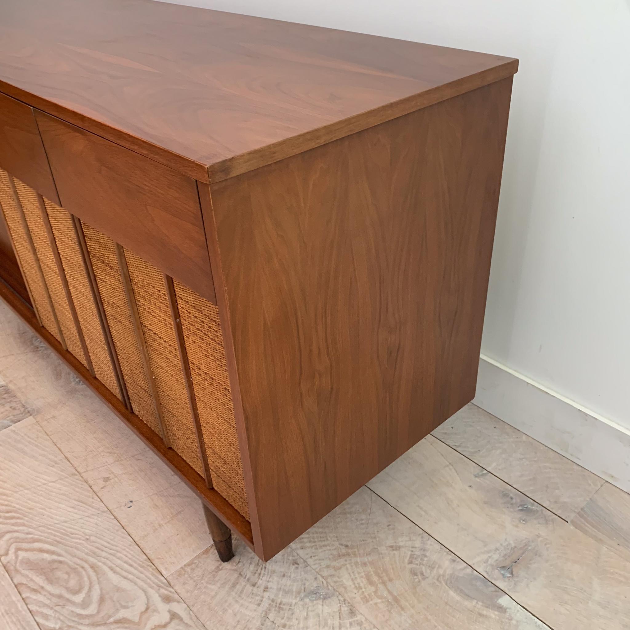 Mid-Century Modern Walnut Dresser by Mainline for Hooker Furniture 3