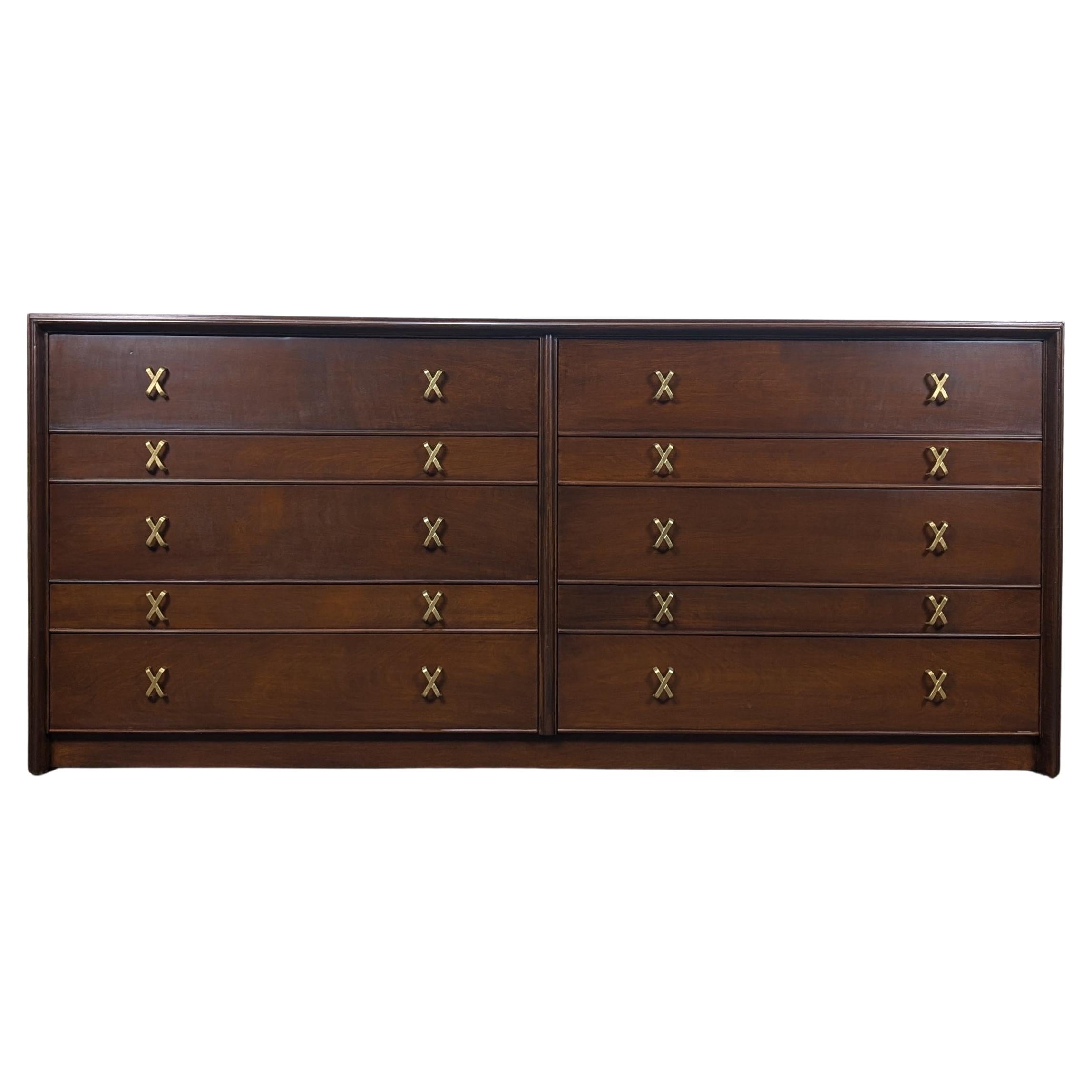 Comò in legno di noce del Mid Century Furniture di Paul Frankl per Johnson Furniture, anni Cinquanta