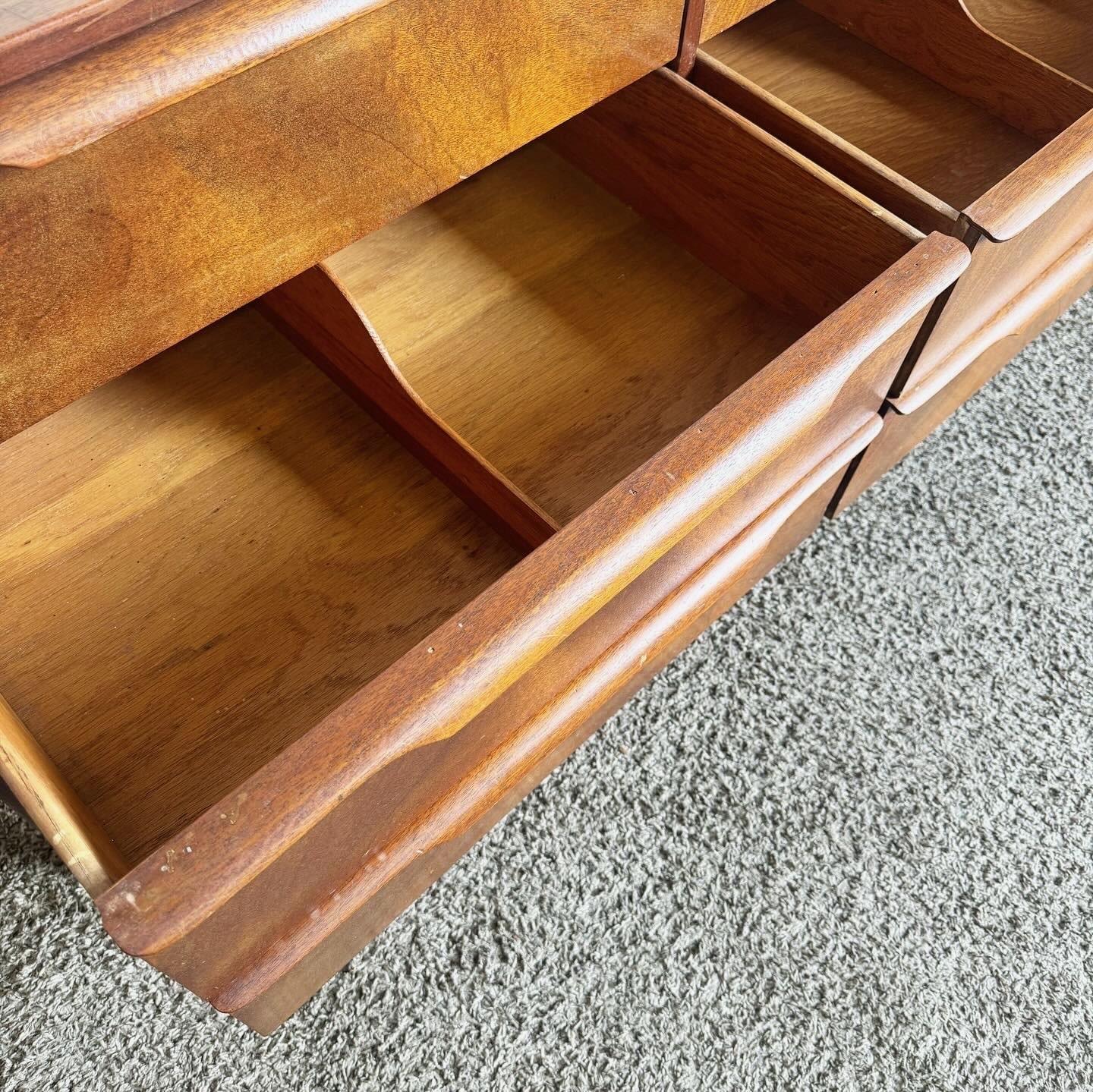 Mid Century Modern Walnut Dresser by Sligh - 6 Drawers 5