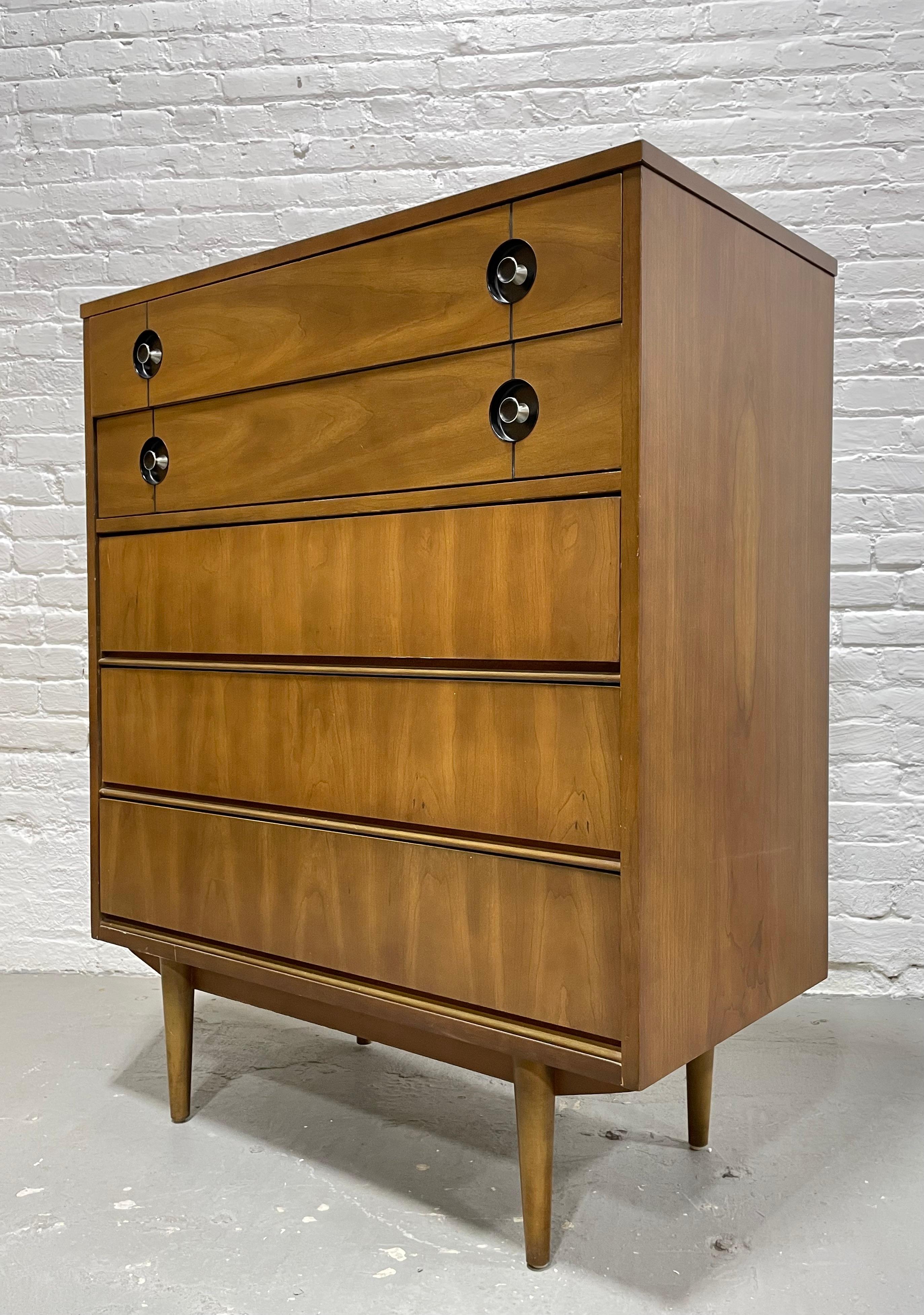 Mid Century MODERN Walnut DRESSER by Stanley Furniture Co., c. 1960's 4