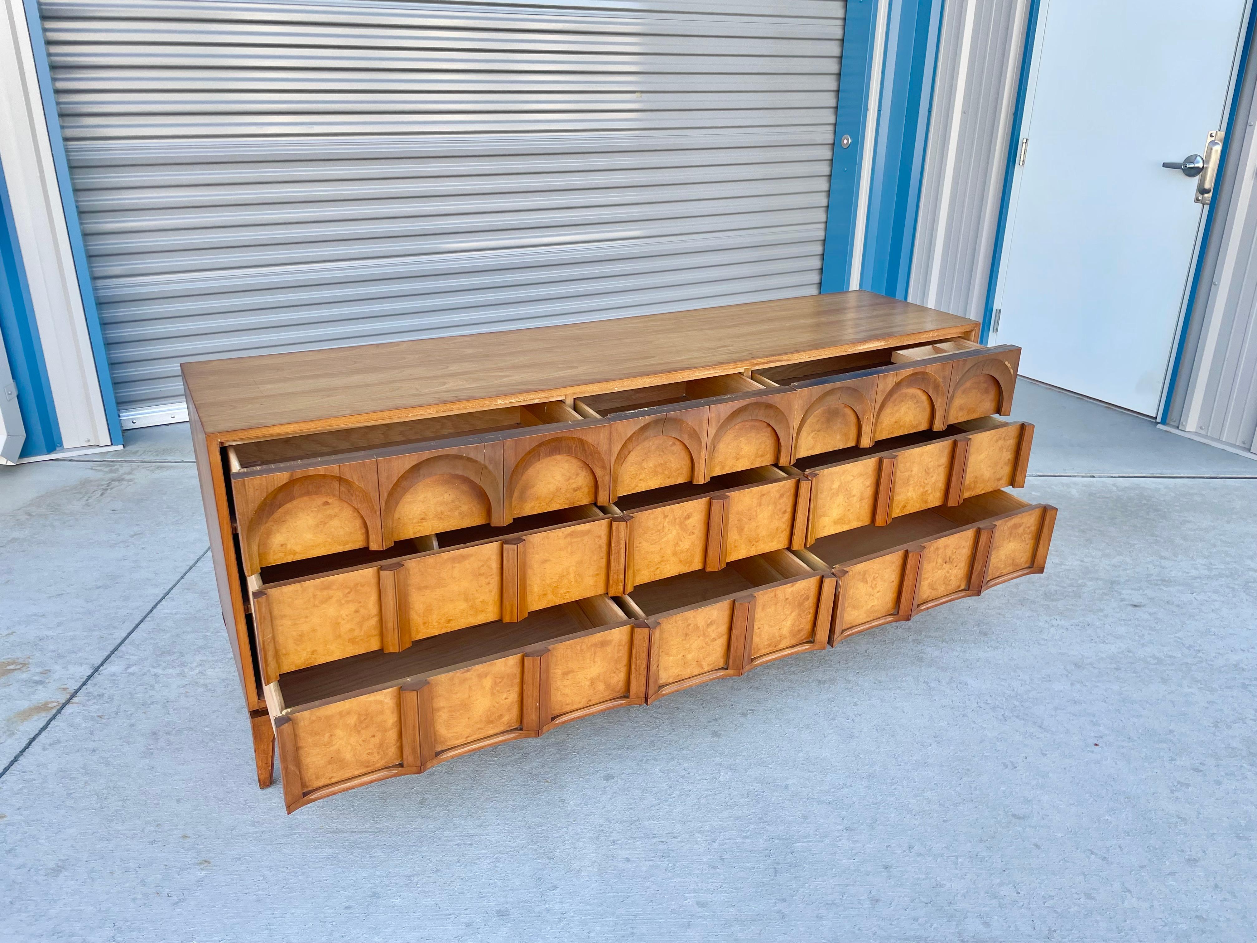 Mid Century Modern Walnut Dresser by Thomasville 5