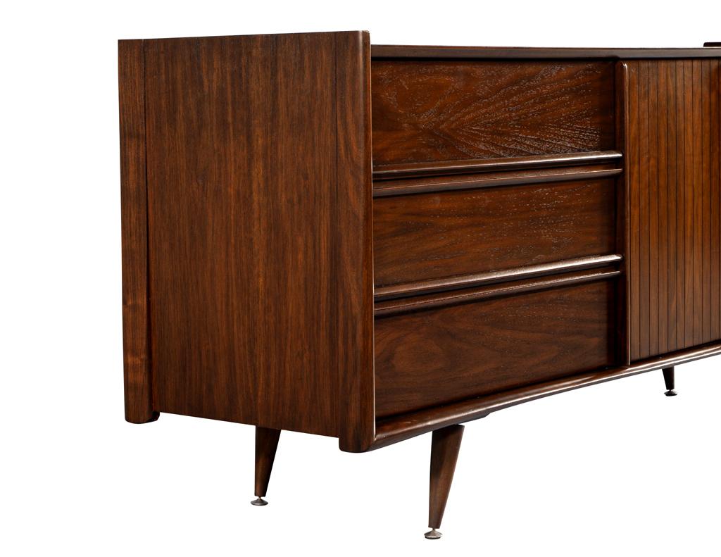 Mid-Century Modern Walnut Dresser Cabinet For Sale 9