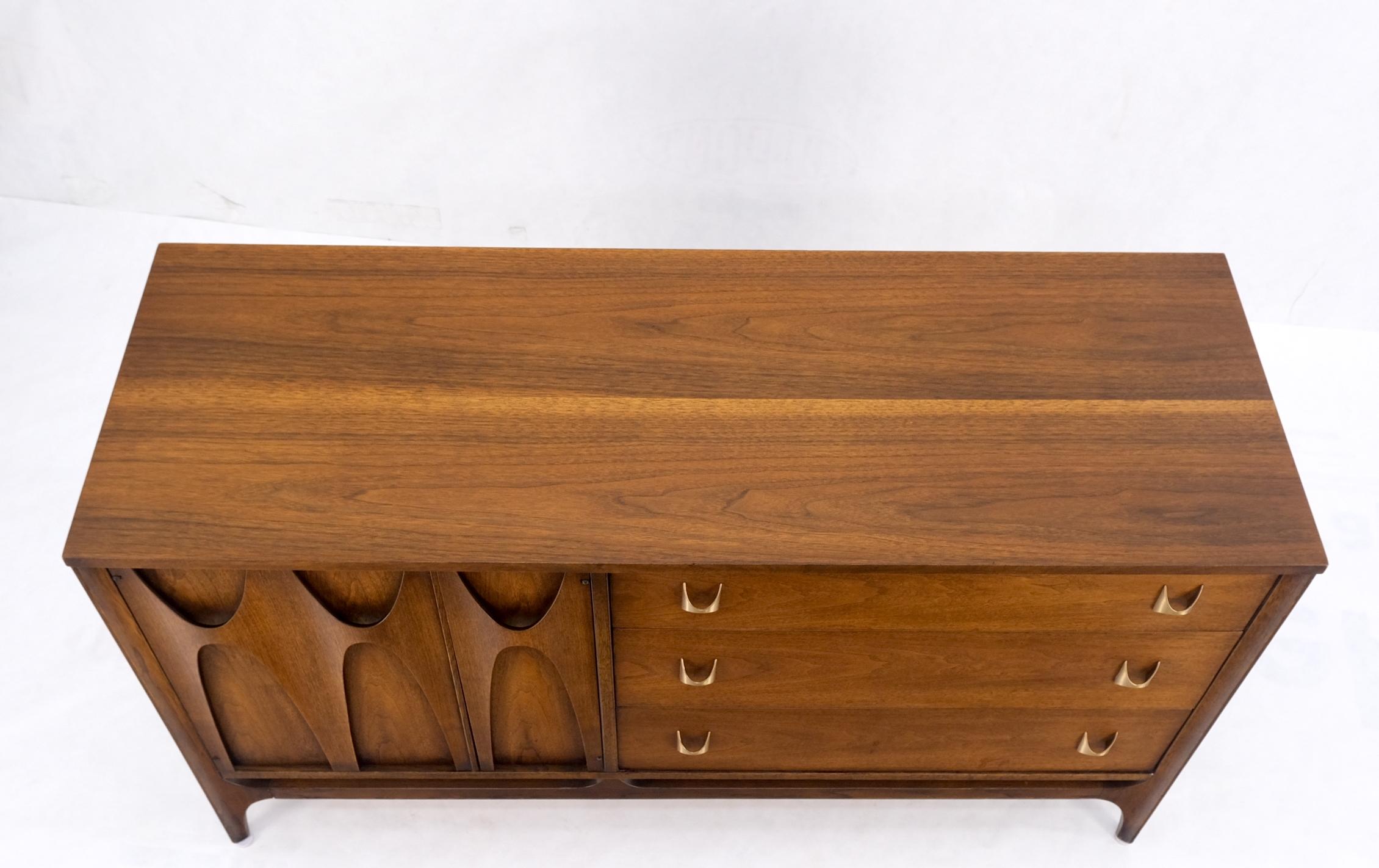 Mid-Century Modern Walnut Dresser Credenza Sculptural Molded Front Doors Mint 8