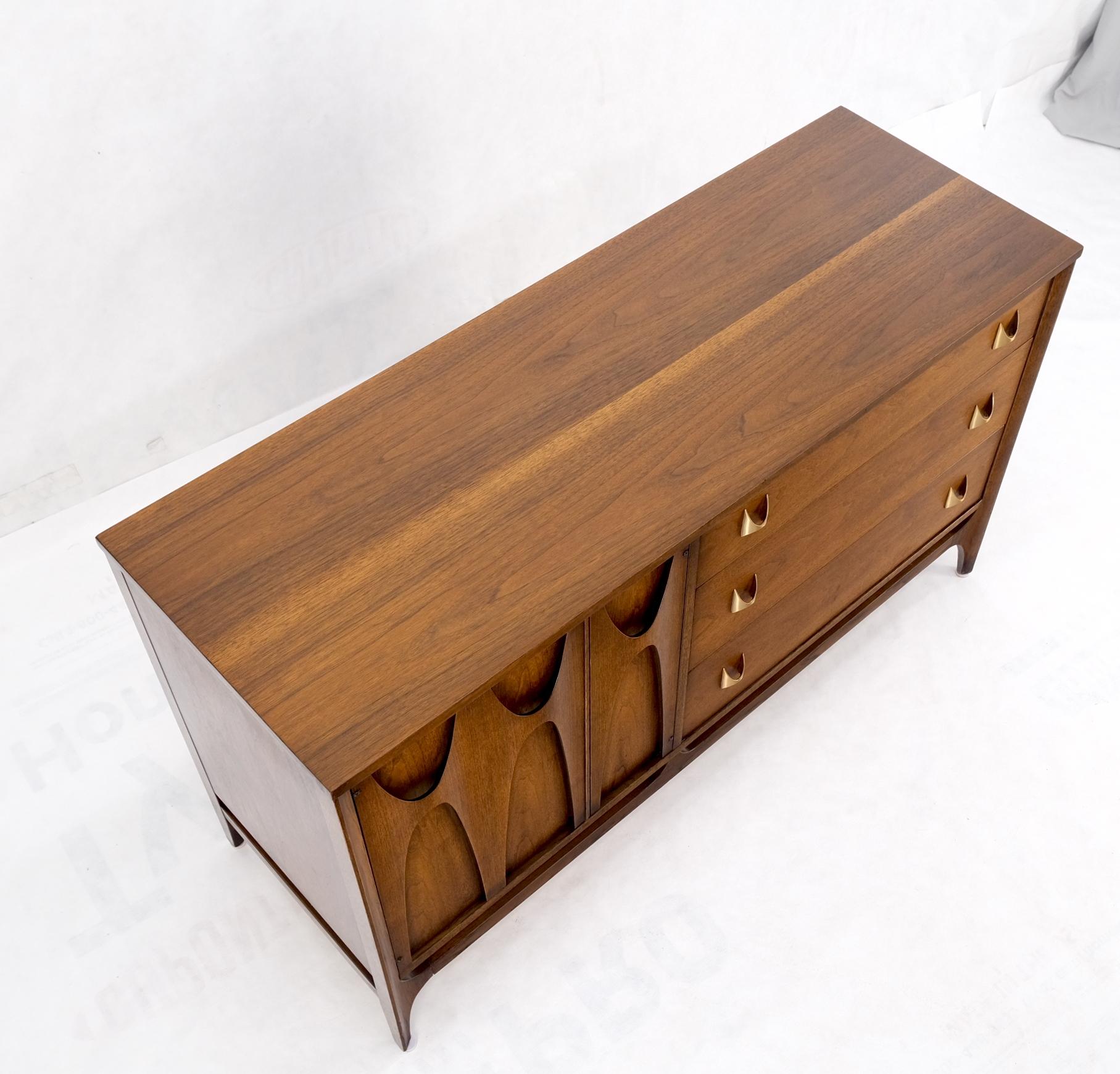Mid-Century Modern Walnut Dresser Credenza Sculptural Molded Front Doors Mint 9