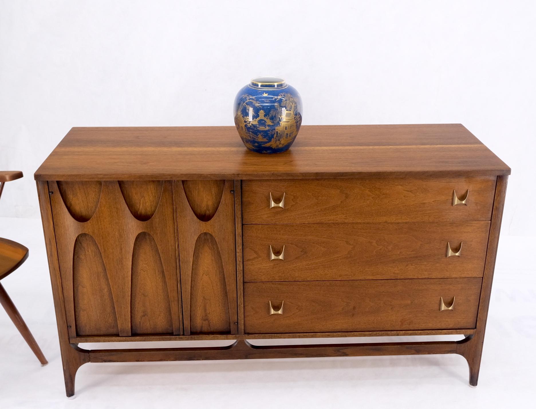 Mid-Century Modern Walnut Dresser Credenza Sculptural Molded Front Doors Mint 11