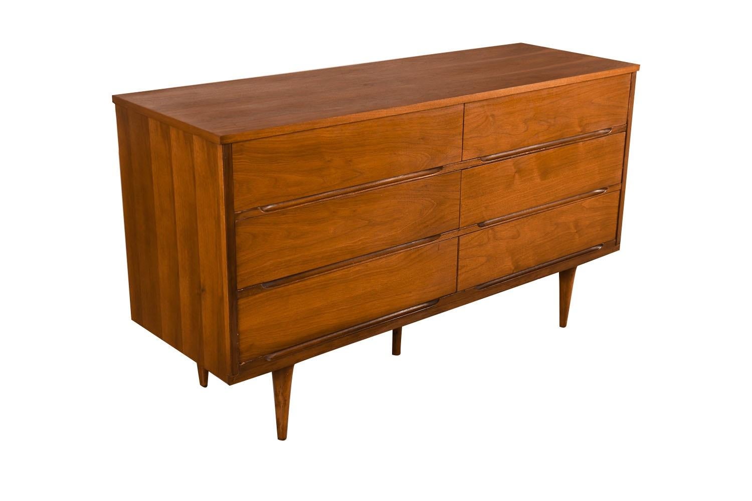 Mid-20th Century Mid-Century Modern Walnut Dresser For Sale