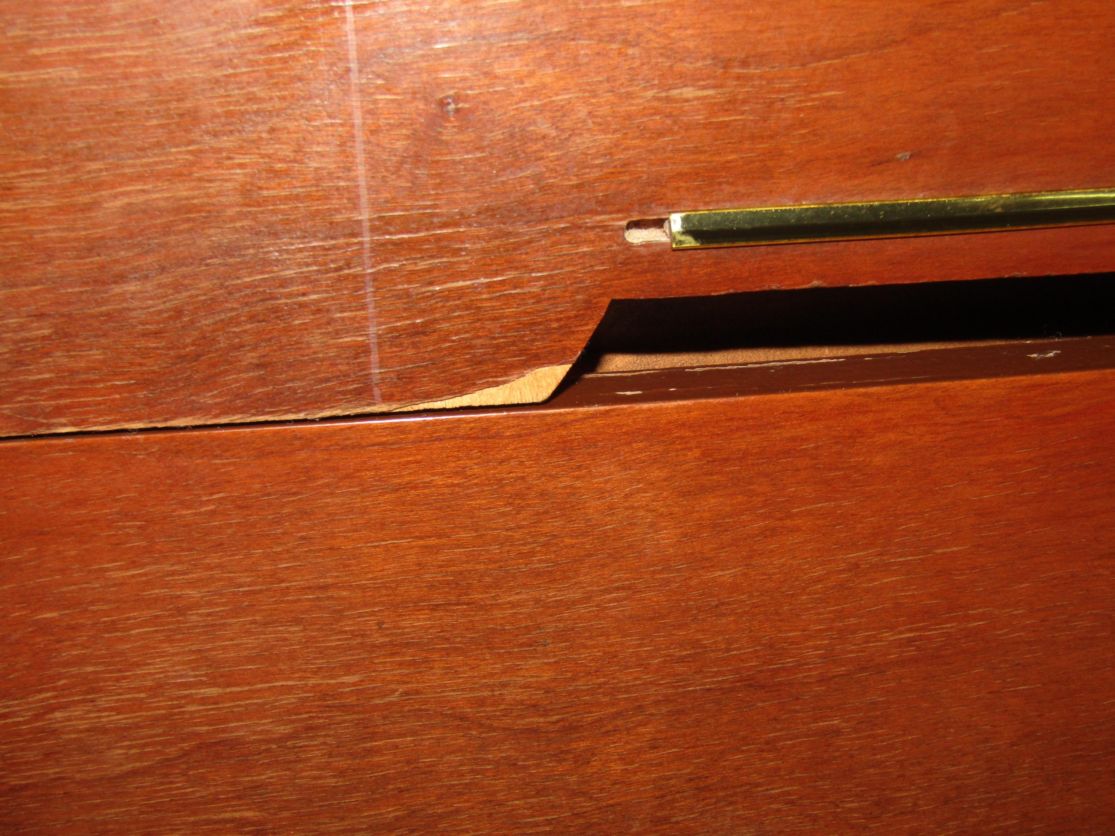 Mid-Century Modern Walnut Dresser In Good Condition In Brooklyn, NY