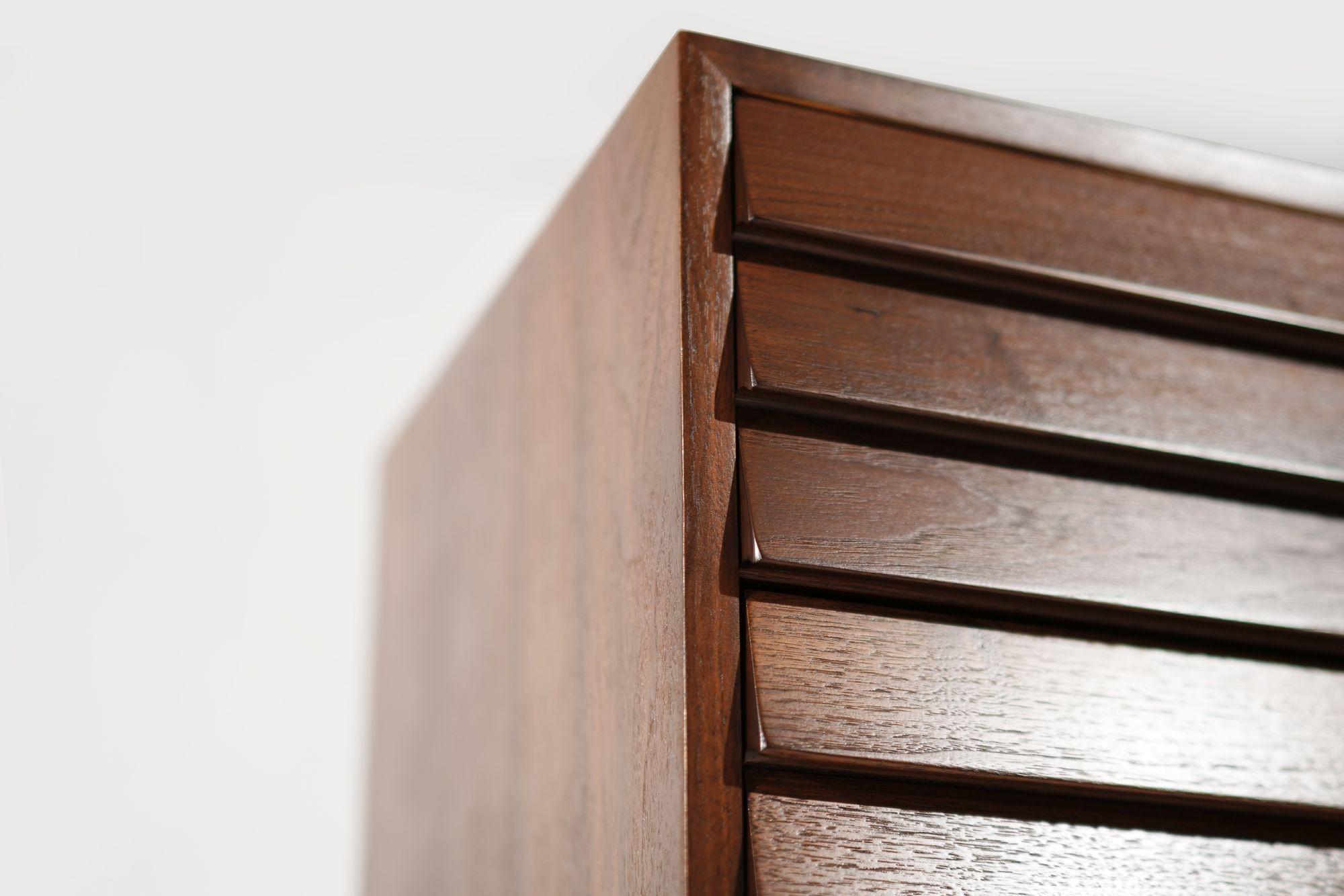 Mid Century Modern Walnut Dresser with Brass Accents, C. 1950s For Sale 4