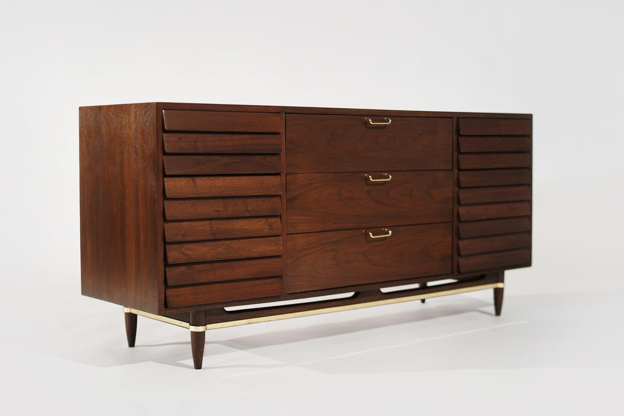 Mid Century Modern Walnut Dresser with Brass Accents, C. 1950s In Excellent Condition For Sale In Westport, CT