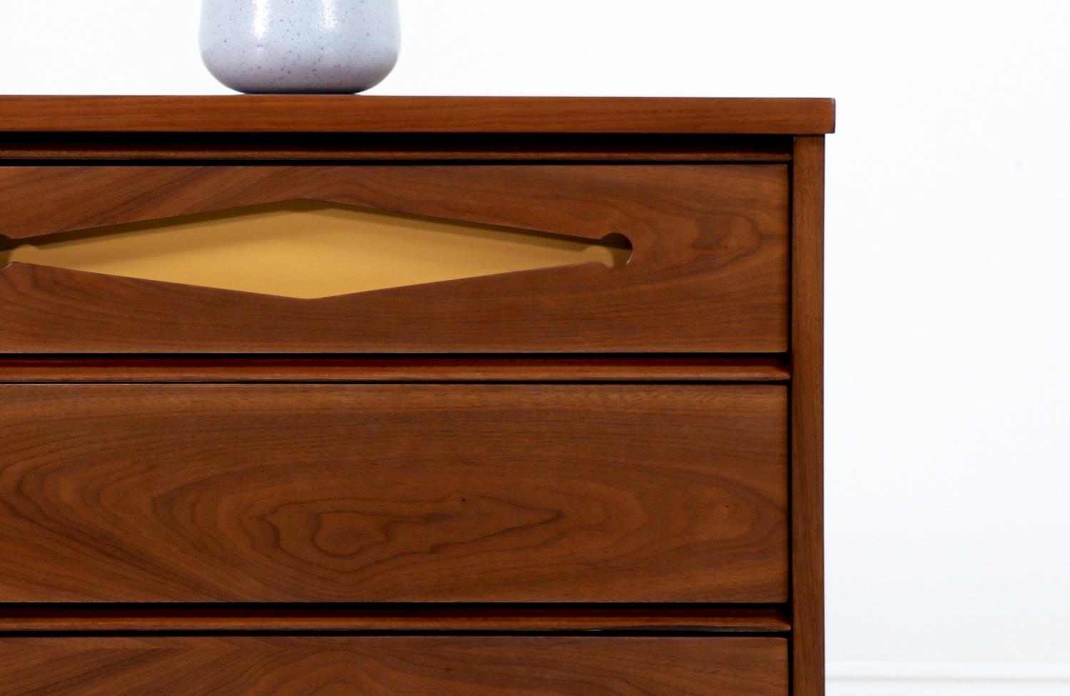 Wood Mid-Century Modern Walnut Dresser with Lacquered Accent Drawers For Sale