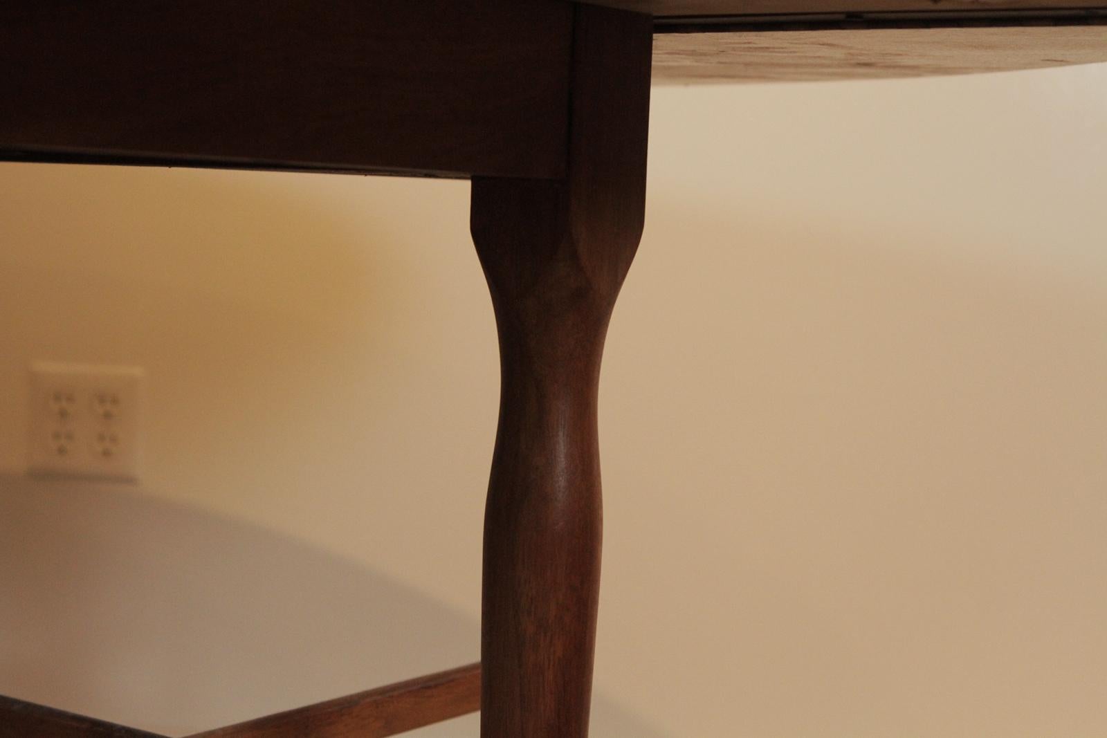 Mid-Century Modern Walnut Drop-Leaf Dining Console Table In Good Condition In Lambertville, NJ