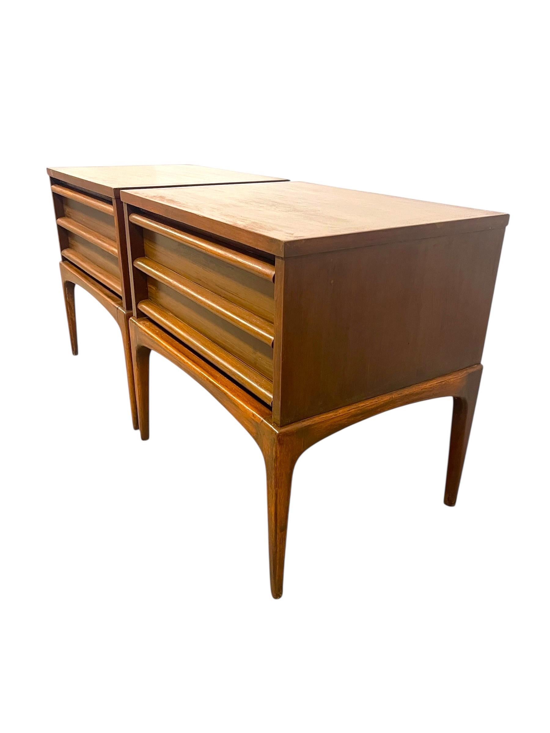 Mid Century Modern  Walnuss Endtisch-Set von Lane Furniture Rhythm Collection'S im Angebot 1