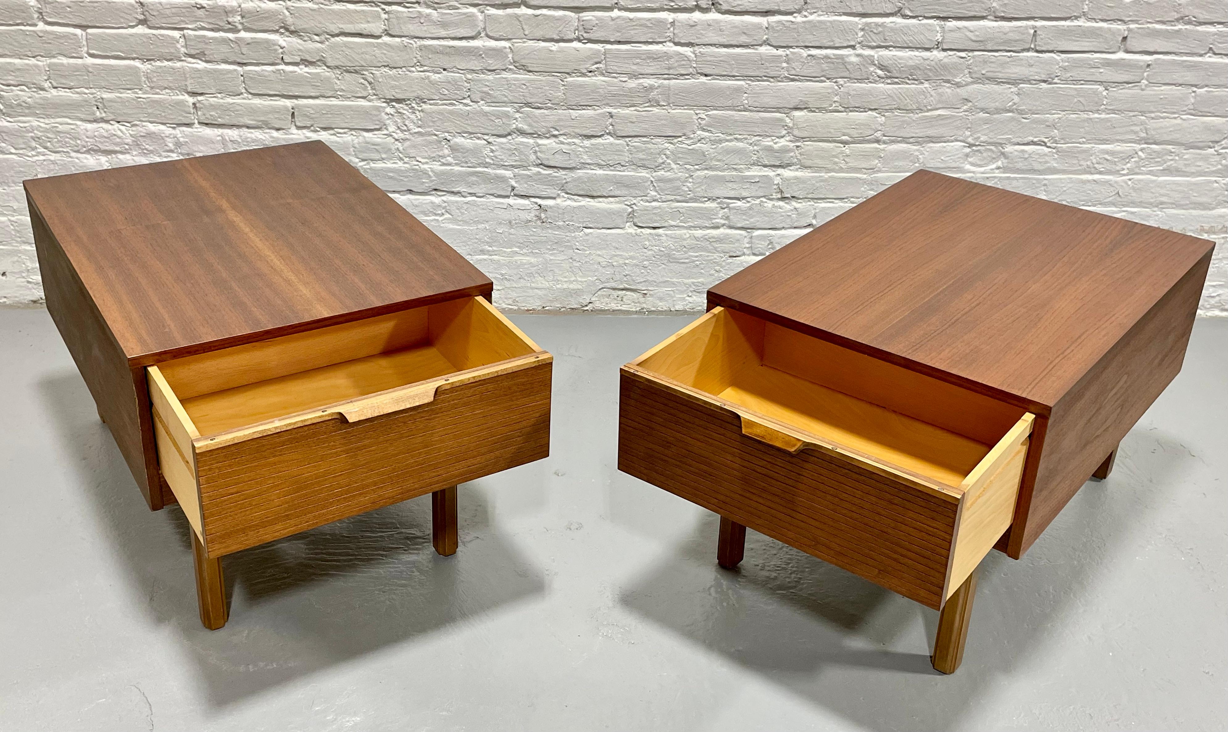 Mid Century Modern WALNUT END TABLES / Side Tables / Nightstands For Sale 1