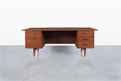Mid-Century Modern Walnut Executive Desk Attributed to Monteverdi Young