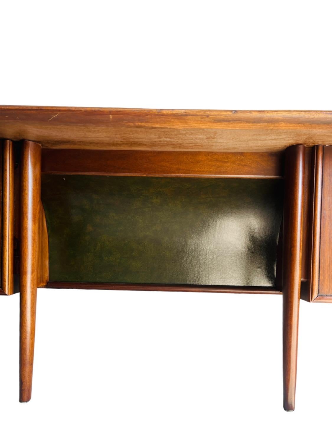 Mid Century Modern Walnut Executive Desk by Castillian Alma For Sale 5