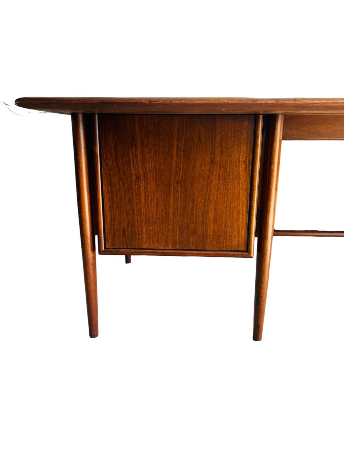 Mid Century Modern Walnut Executive Desk by Castillian Alma For Sale 6