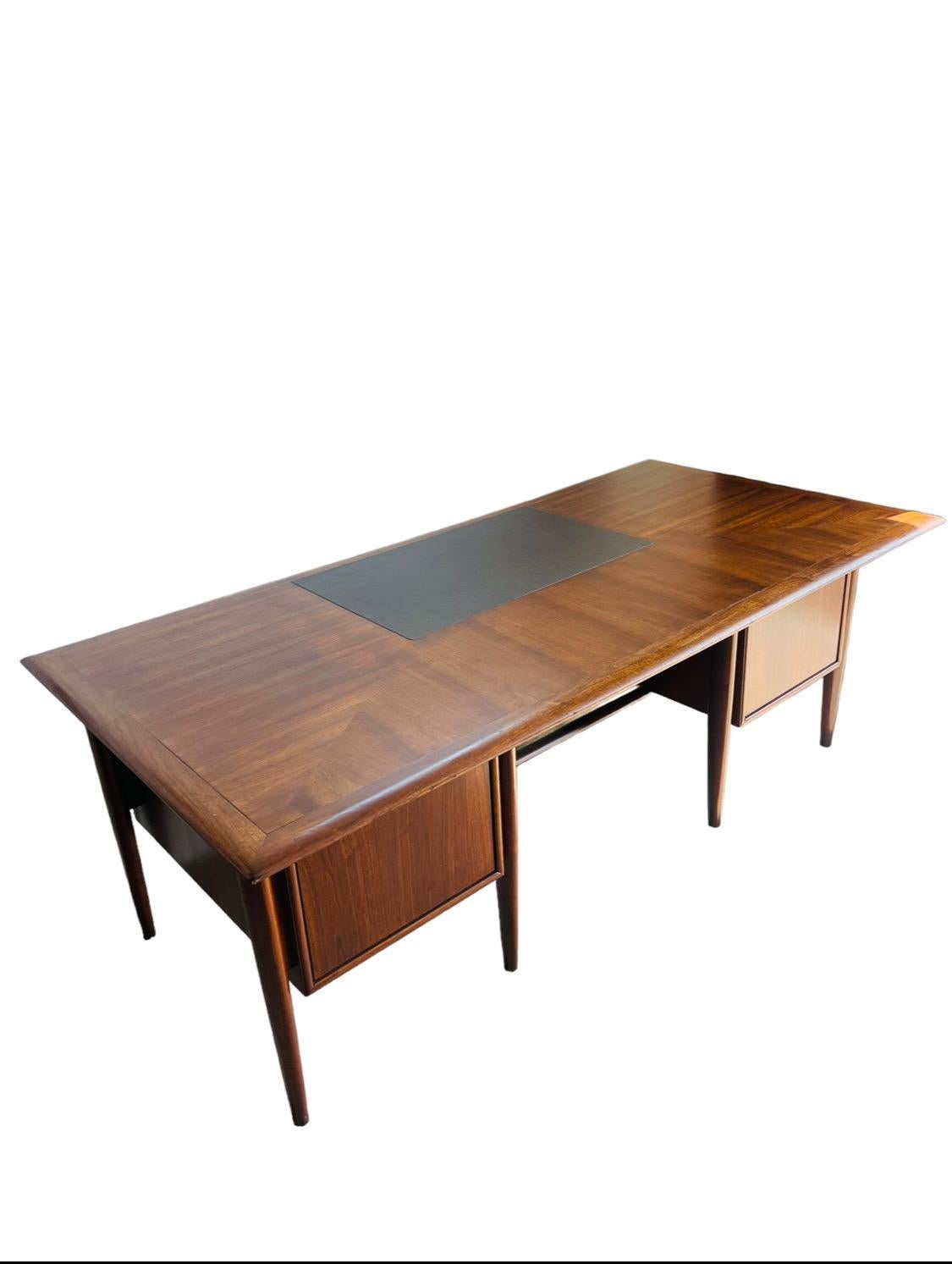 Mid Century Modern Walnut Executive Desk by Castillian Alma For Sale 7