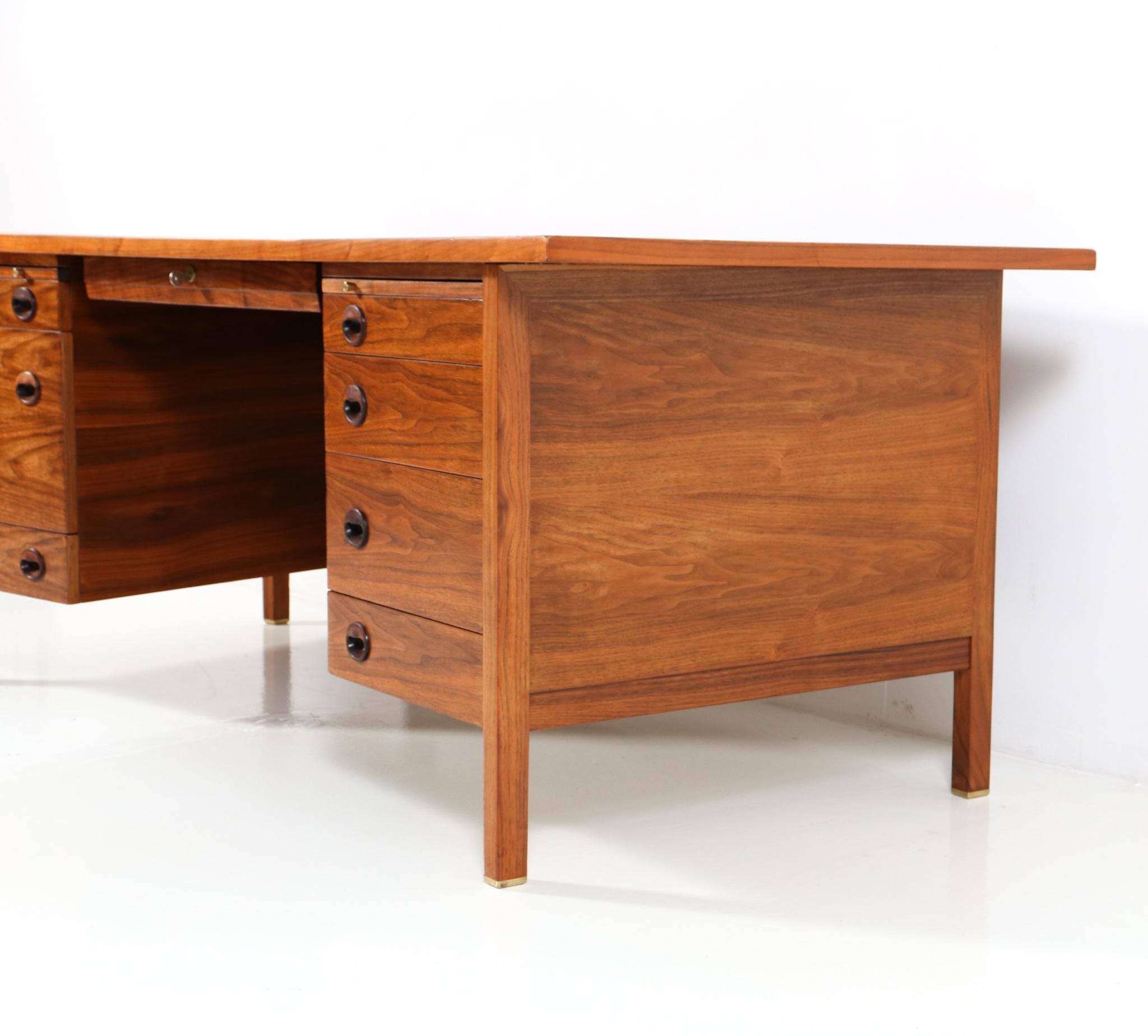 Mid-Century Modern Walnut Executive Desk by Edward Wormley for Dunbar, 1950s For Sale 5