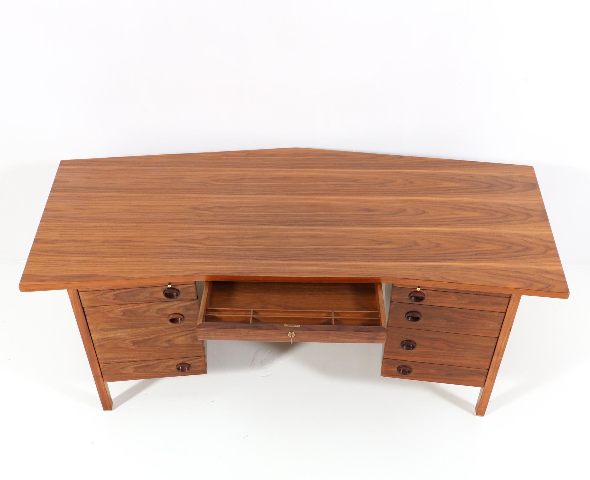 Mid-Century Modern Walnut Executive Desk by Edward Wormley for Dunbar, 1950s For Sale 2