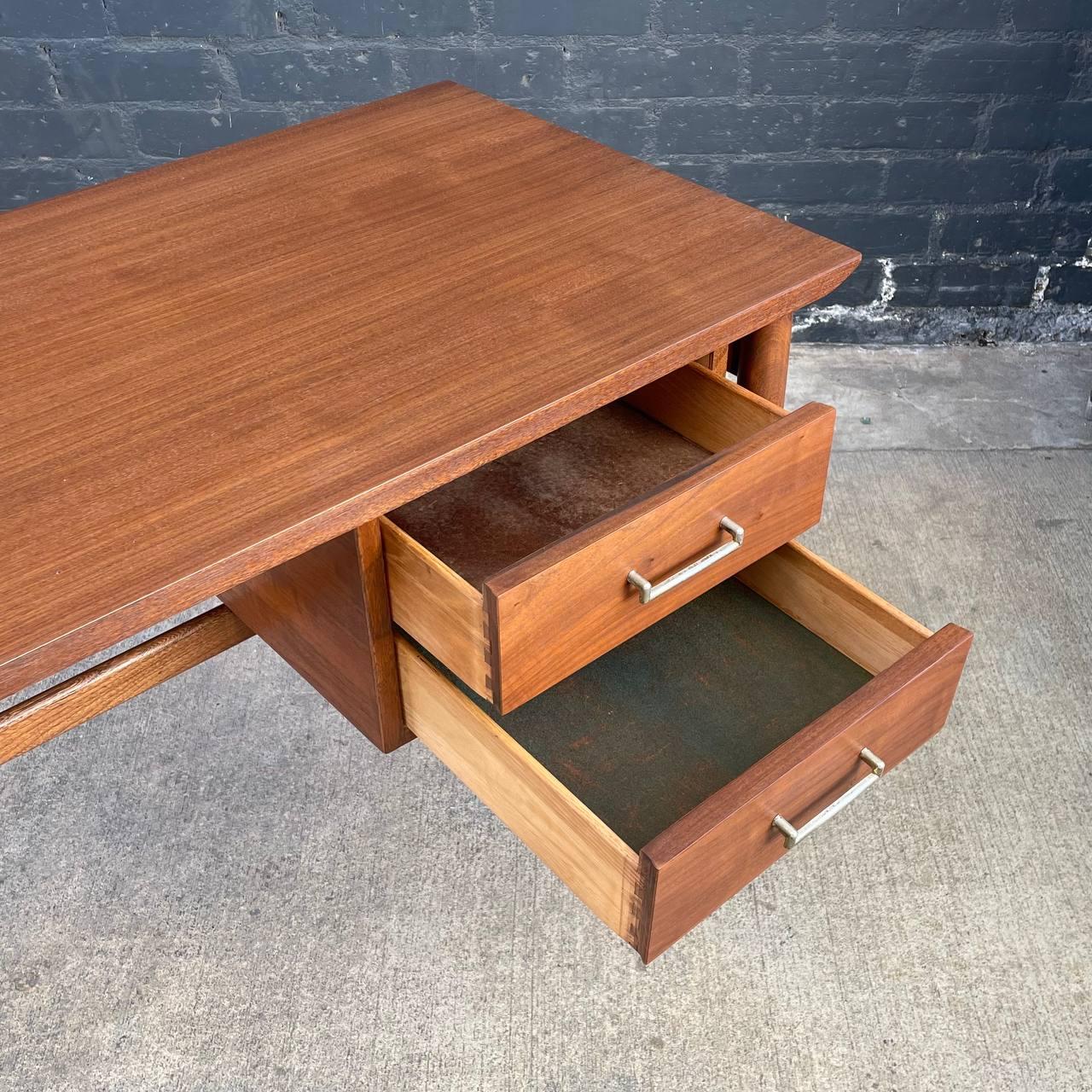 Mid-20th Century Newly Refinished - Mid-Century Modern Walnut Expanding Desk by Lane For Sale