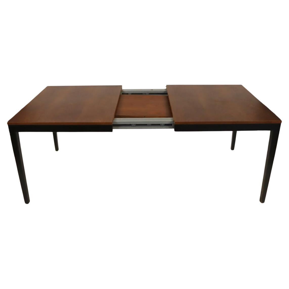 Mid century modern walnut extension dining table by George Nelson Herman Miller (Moderne der Mitte des Jahrhunderts) im Angebot