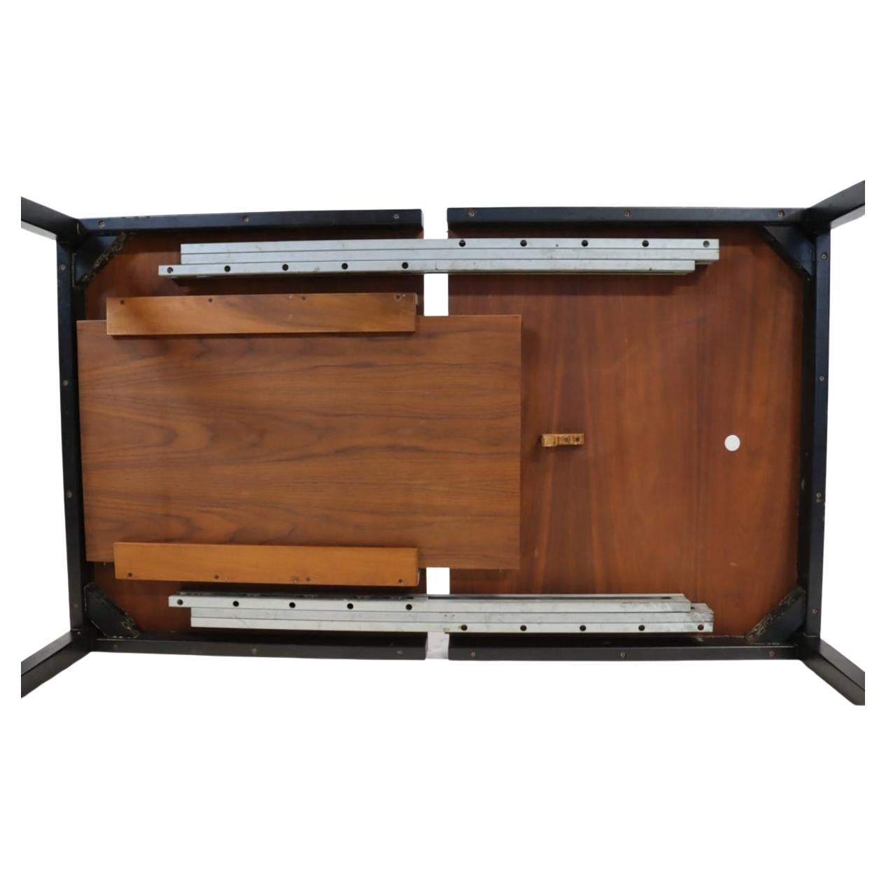 Mid century modern walnut extension dining table by George Nelson Herman Miller (amerikanisch) im Angebot