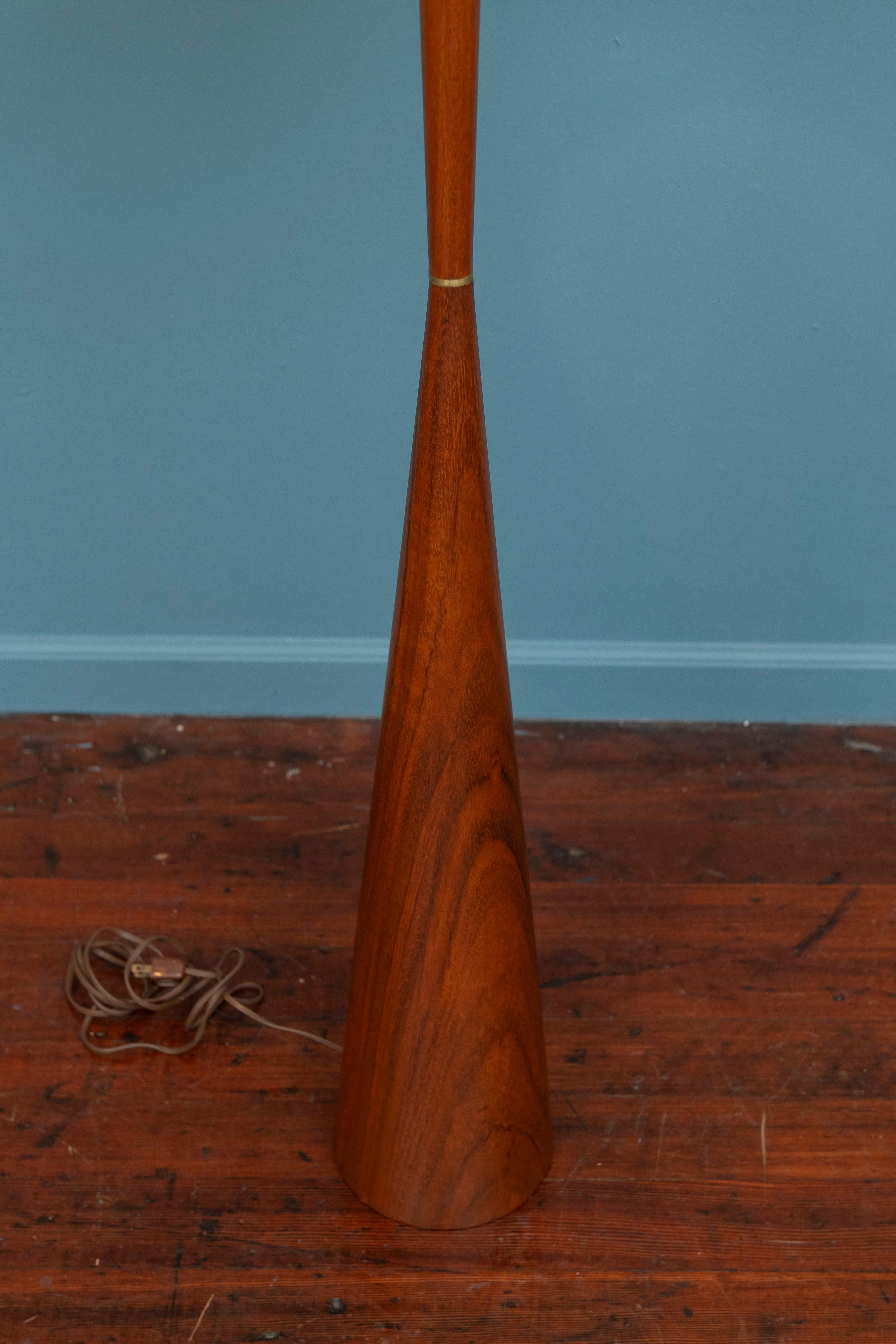 Mid-20th Century Mid-Century Modern Walnut Floor Lamp