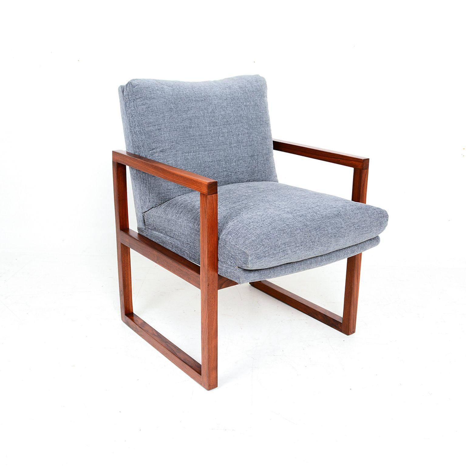 Armchair
Mid Century Modern Armchair solid walnut frame + gray upholstery.
Unmarked. Classic style of Milo Baughman 1960s.
Dimensions: H 32 in. x W 24 in. x D 26 in. Seat H 19
Original Preowned Vintage Condition. Refer to images.
