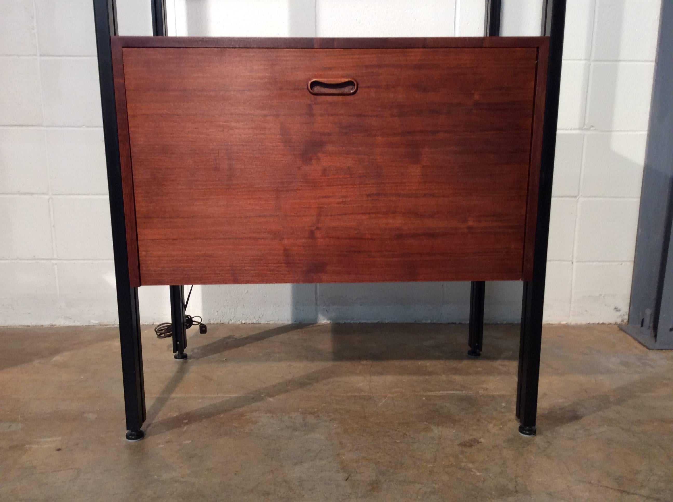 Mid-Century Modern Walnut Freestanding Three Bay Omni Unit by George Nelson In Good Condition For Sale In Marietta, GA