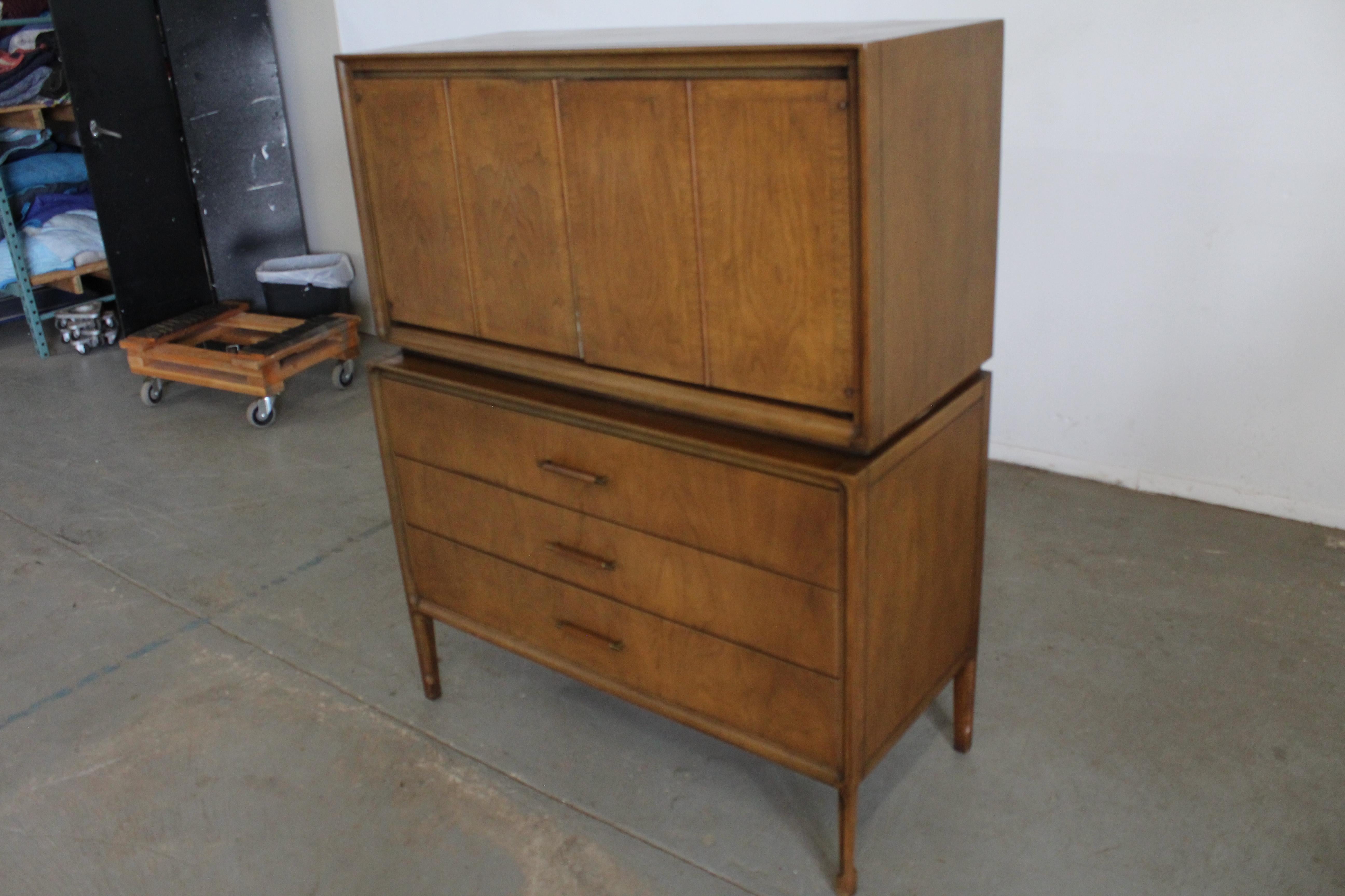 Mid-Century Modern Walnut Gentleman's Tall Chest by United For Sale 1