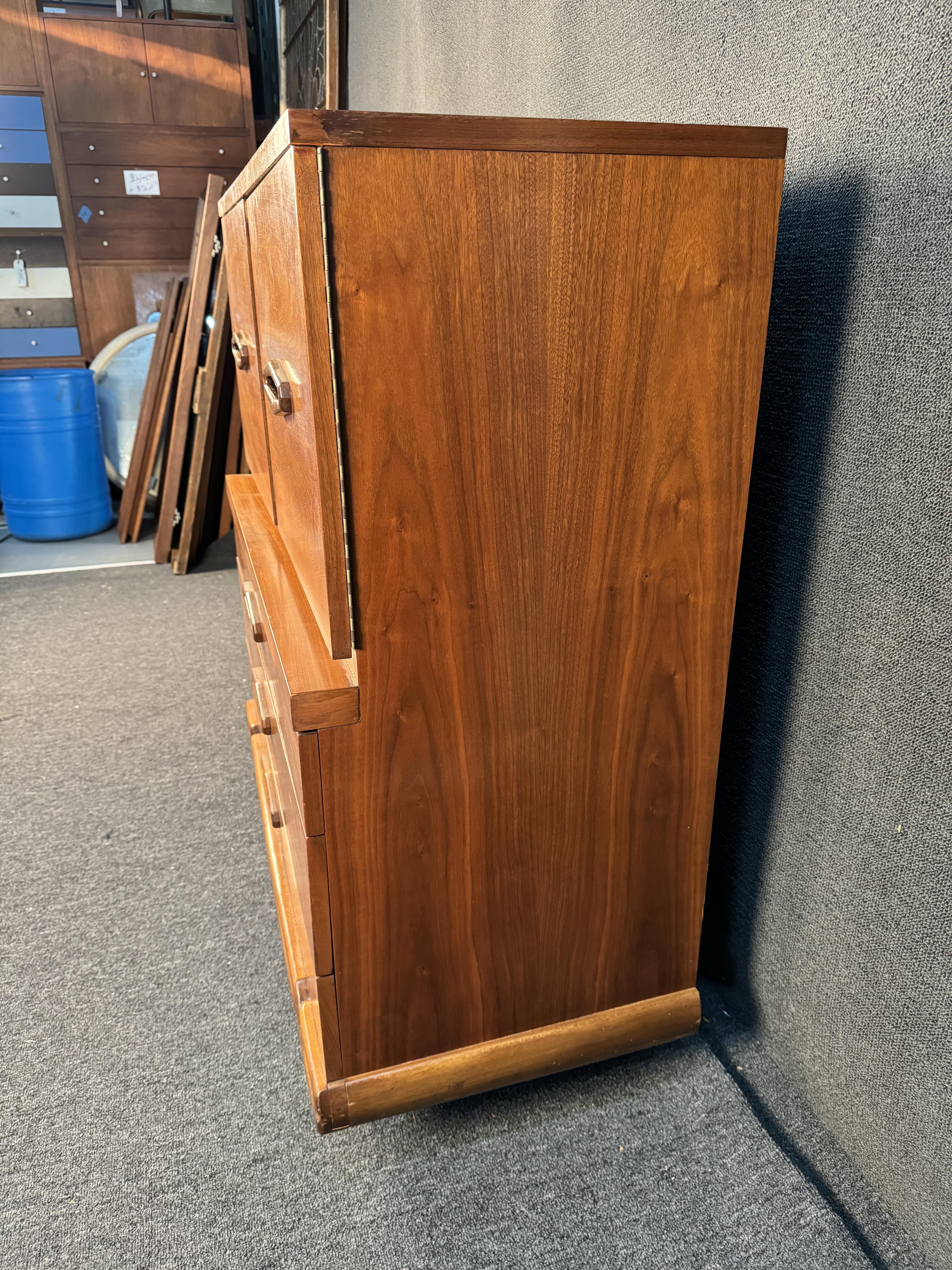 20th Century Mid-Century Modern Walnut Highboy Dresser For Sale