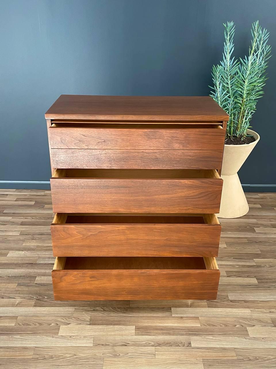 Newly Refinished -Mid-Century Modern Walnut Highboy Dresser by Bassett Furniture In Excellent Condition In Los Angeles, CA