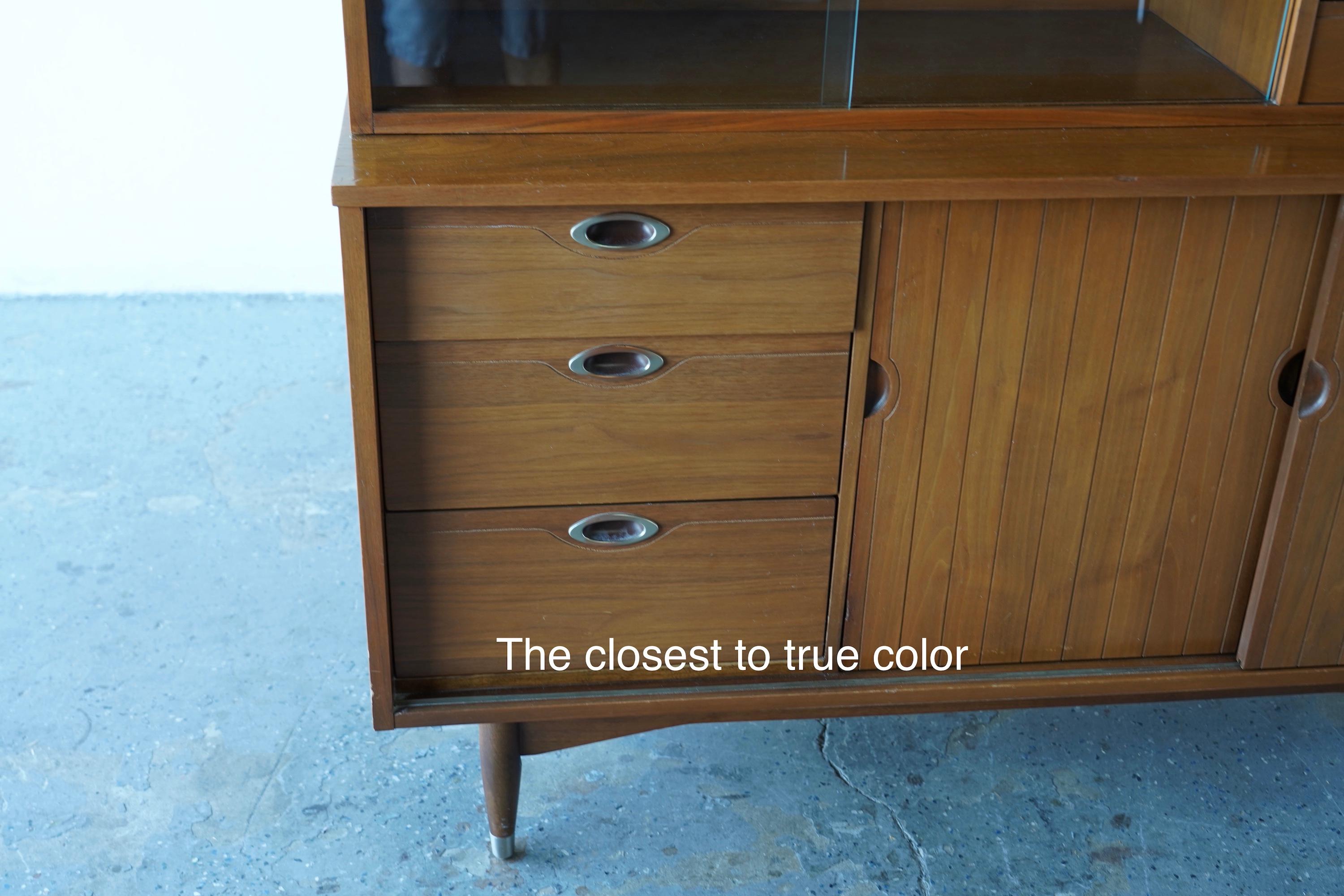 Mid-Century Modern Walnut Display Cabinet Hutch by Hooker Furniture For Sale 2