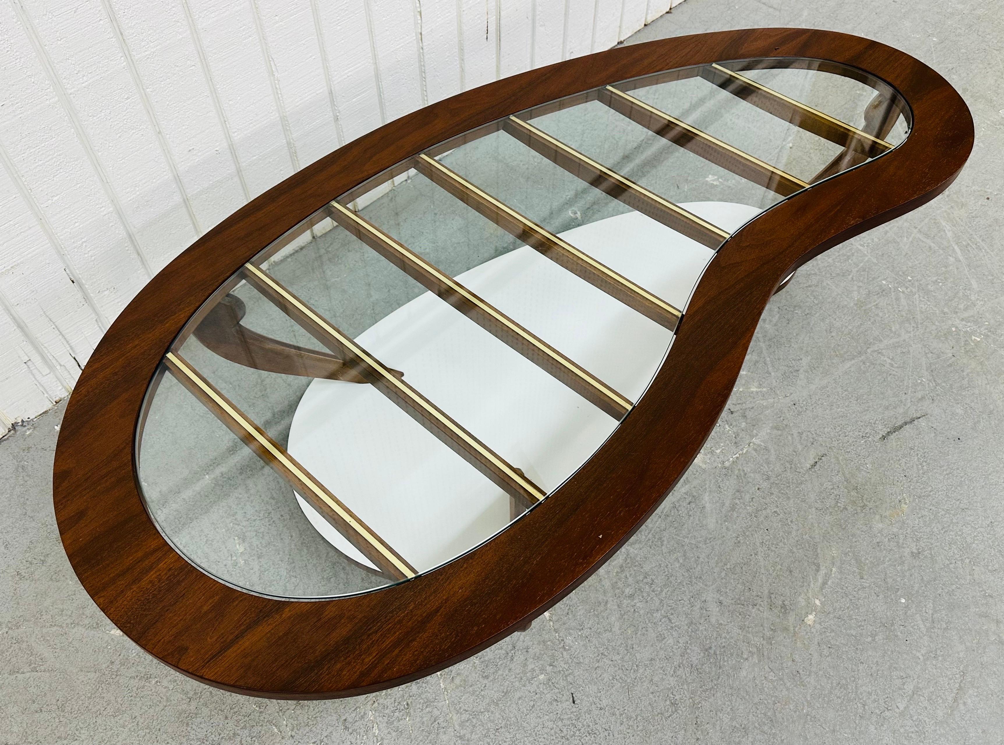 Mid-Century Modern Walnut Kidney Shaped Coffee Table In Good Condition In Clarksboro, NJ