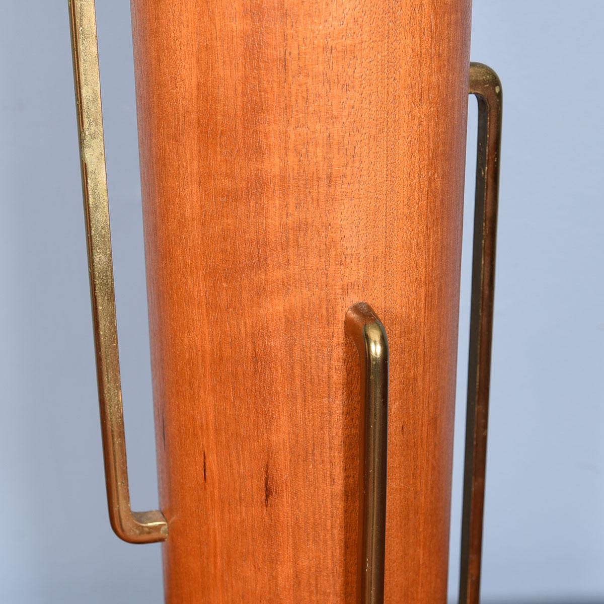 Mid-Century Modern Walnut Lamp with Brass Detail For Sale 1