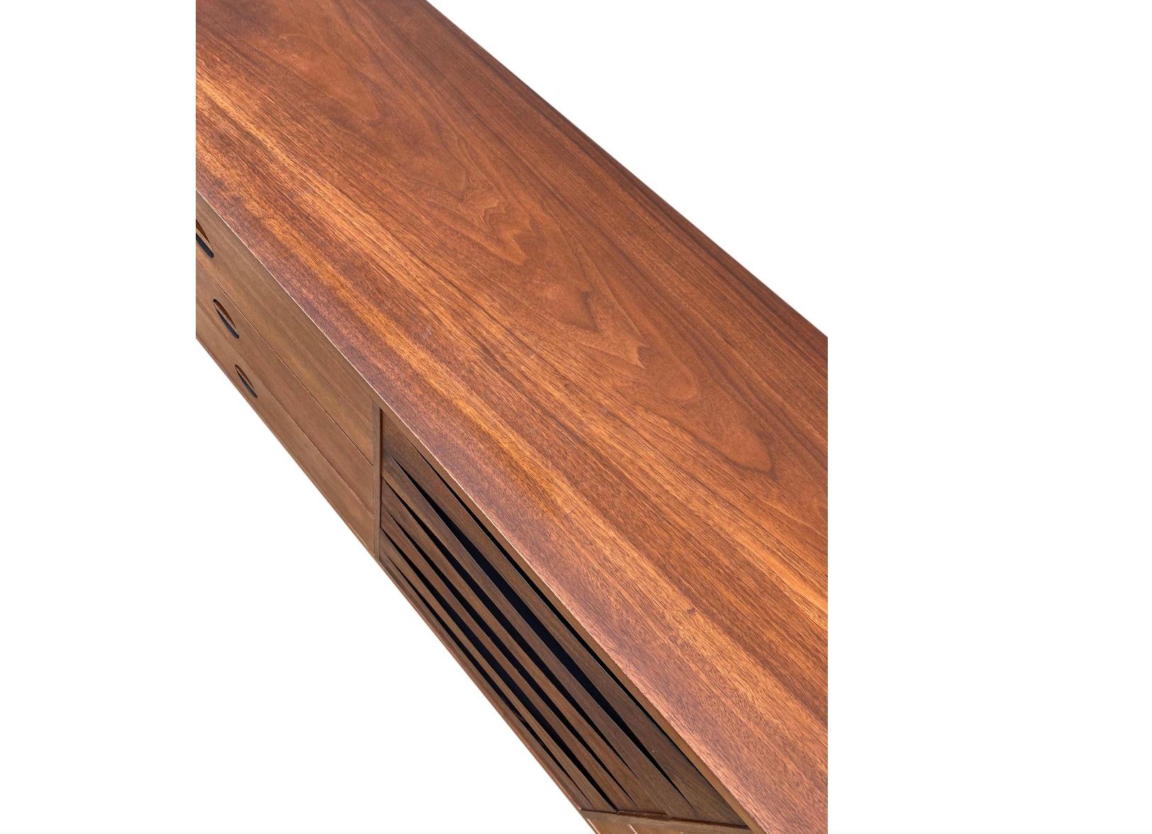 arne vodder dresser