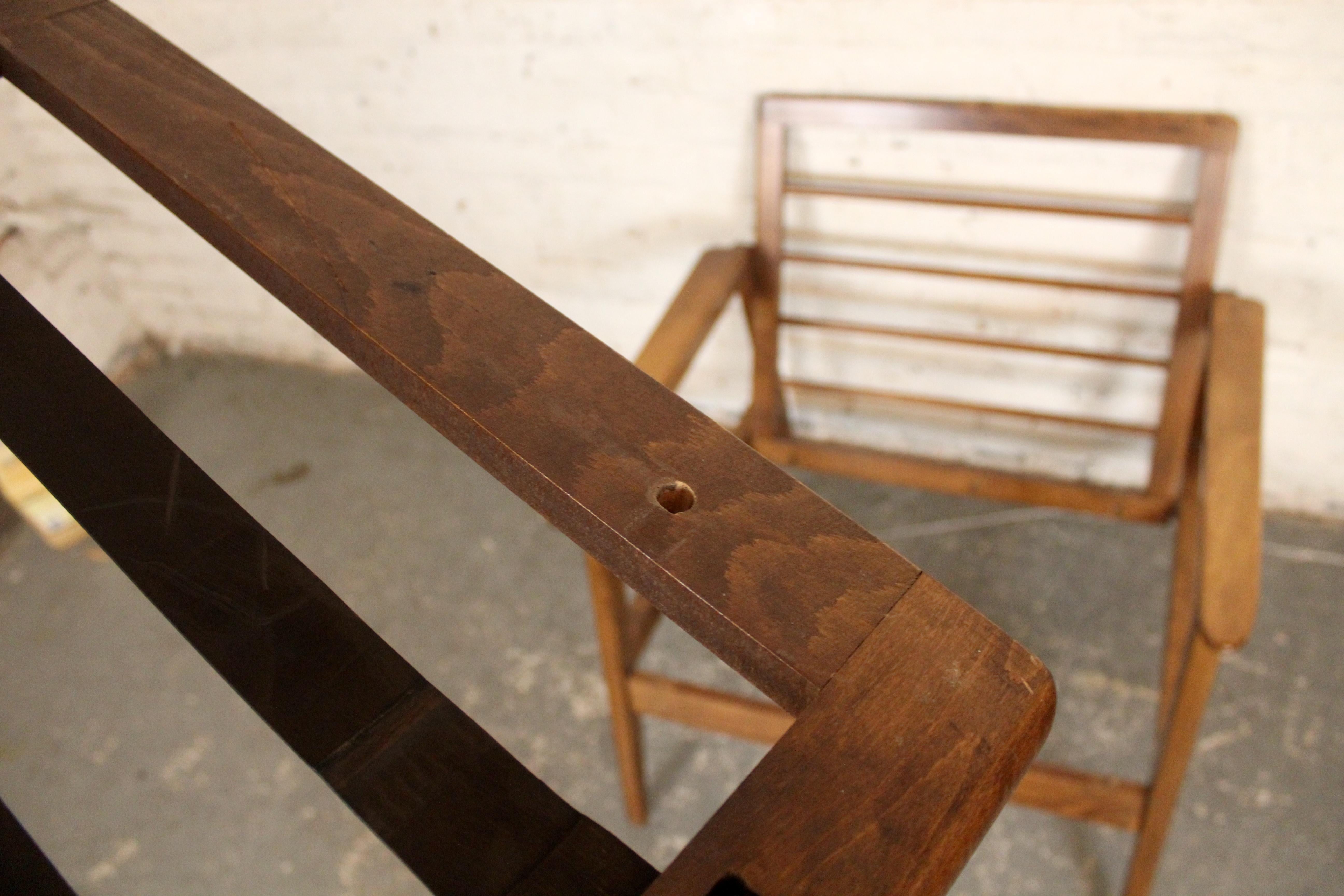 Chaise longue en noyer The Moderns en vente 4