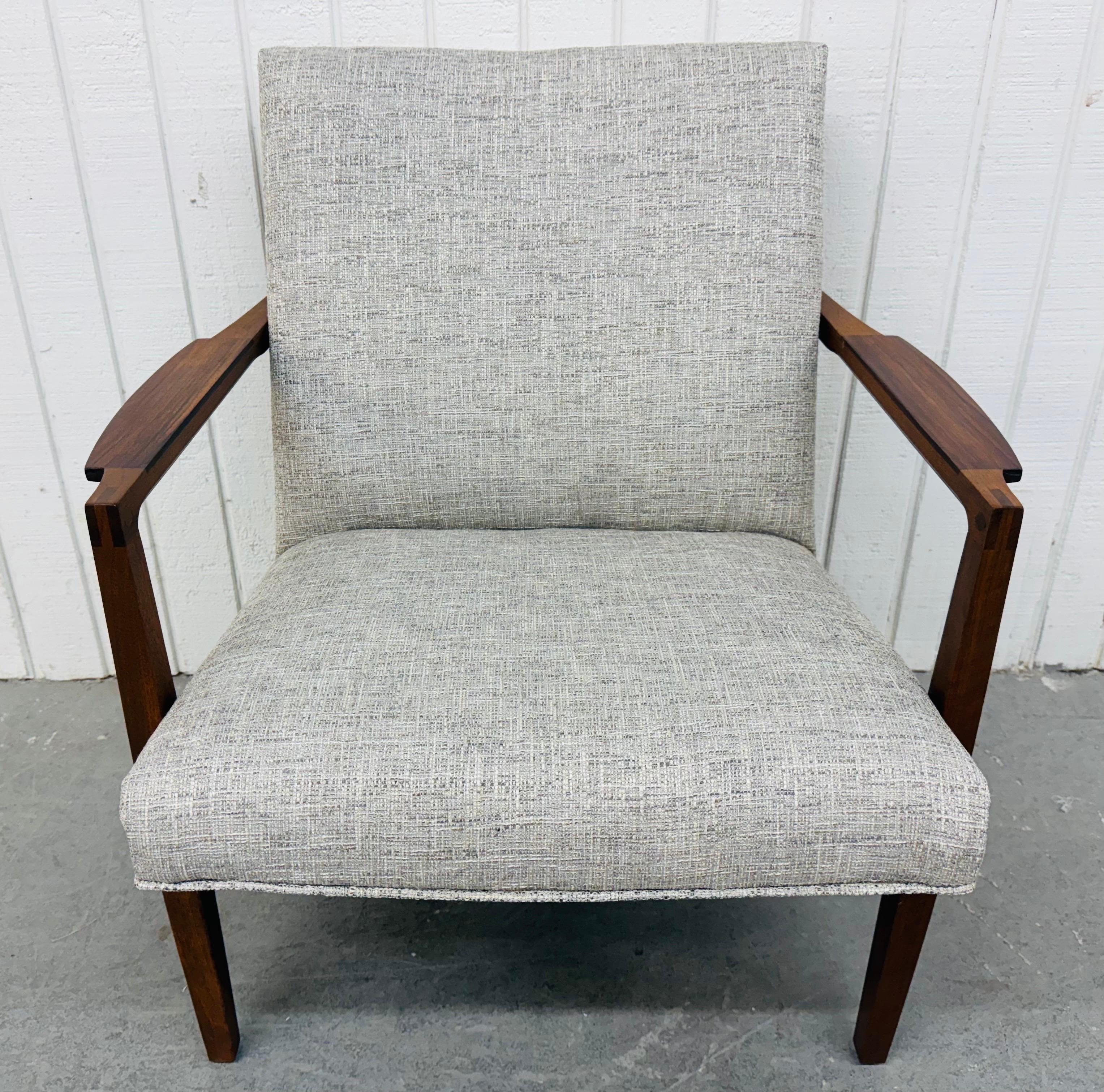 Mid-Century Modern Chaise longue en noyer The Moderns en vente